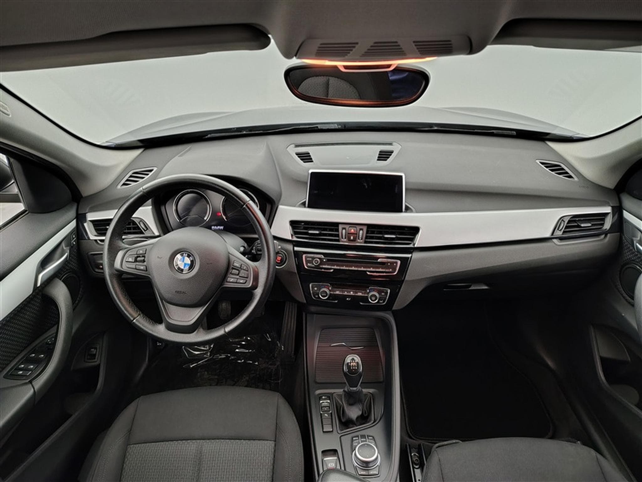 BMW X1 1.5i sDrive18 NAVIPRO / PDC AV+AR / JA 17" (2020) - Photo 8