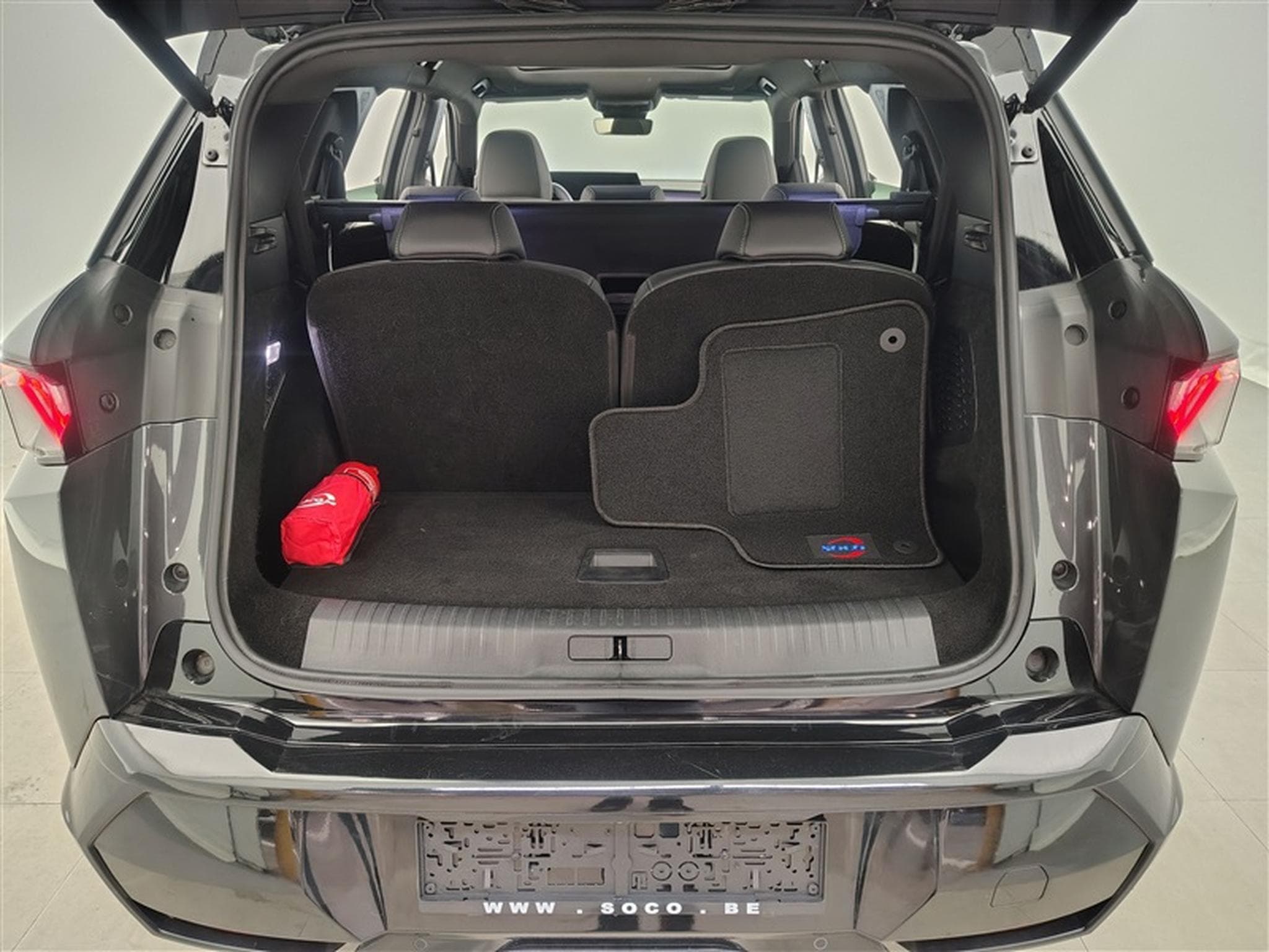 Peugeot 5008 1.2 Hybrid 136Cv E-DCS6 GT 7 PL / S-CUIR / NAVI (2025) - Photo 14