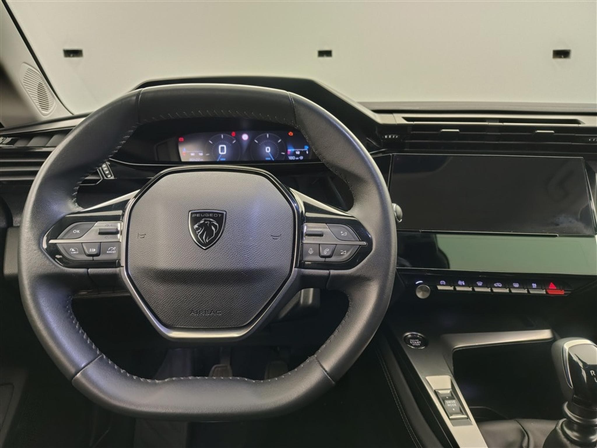 Peugeot 308 1.2 PureTech Allure S&S (EU6.4) (2022) - Photo 9