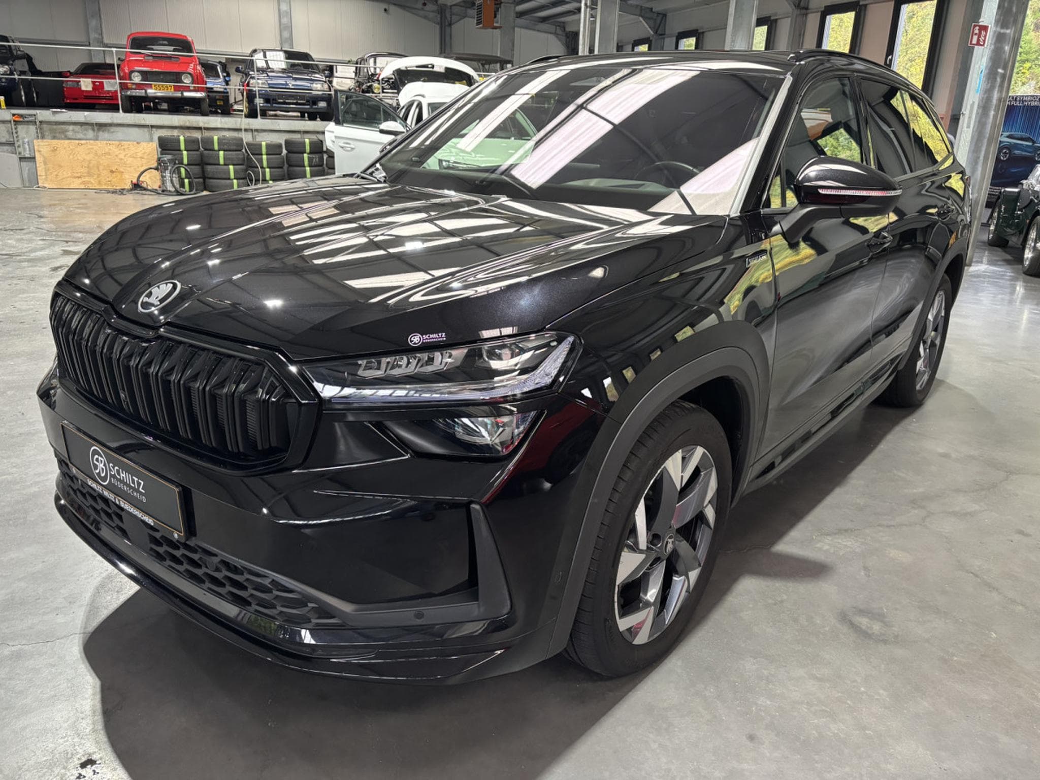 Skoda Kodiaq 2.0 TDI SPORT LINE 4x4 7Places (2025) - Foto 6
