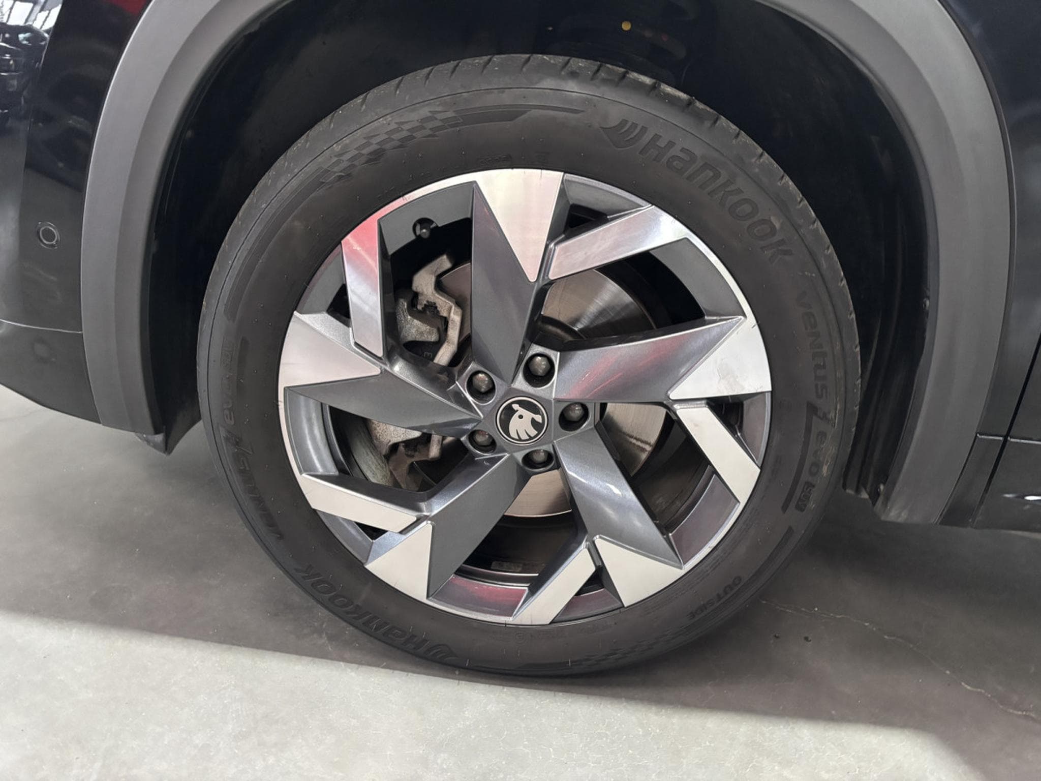 Skoda Kodiaq 2.0 TDI SPORT LINE 4x4 7Places (2025) - Foto 8