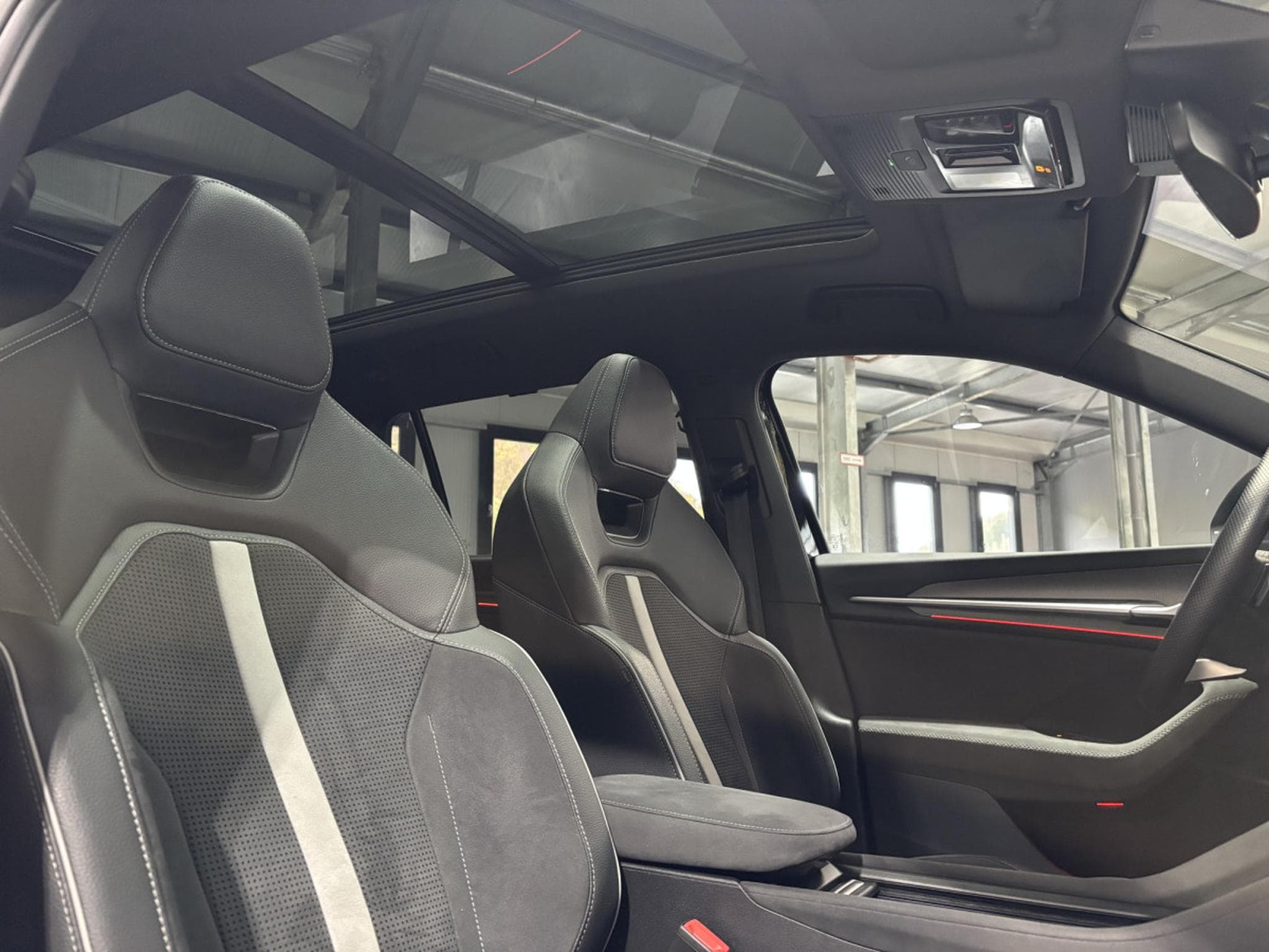 Skoda Kodiaq 2.0 TDI SPORT LINE 4x4 7Places (2025) - Foto 11