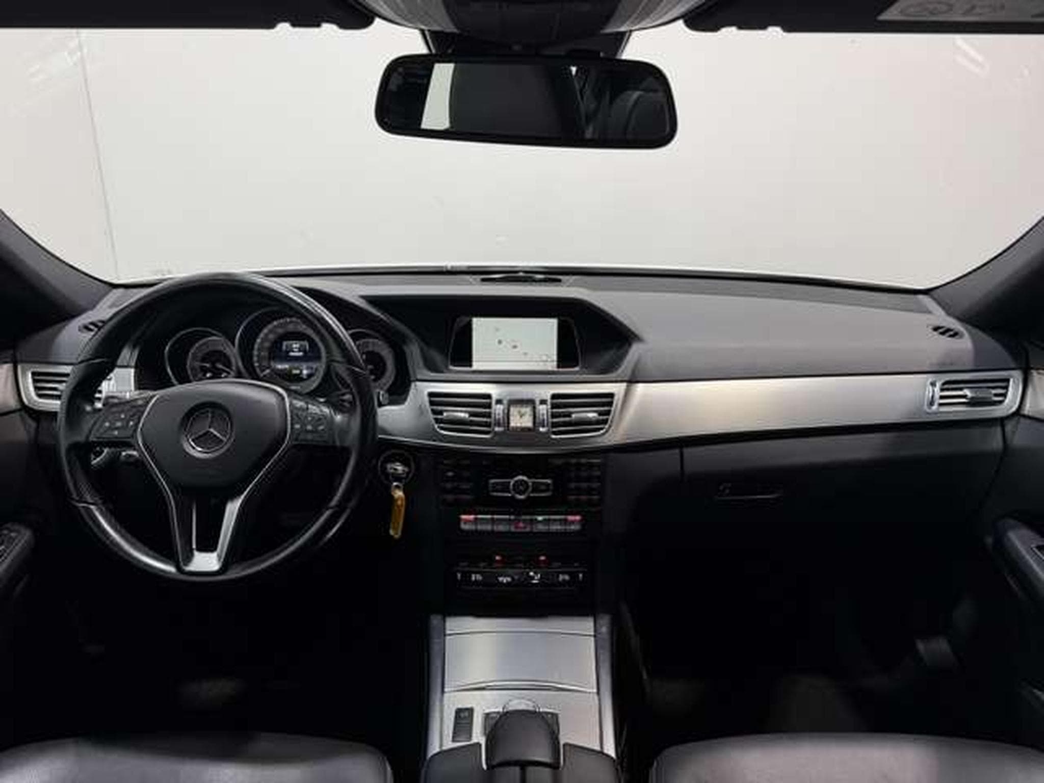 Mercedes E 220 CDI Limousine BlueEfficiency *SHZ*LED*Navi (2014) - Photo 13