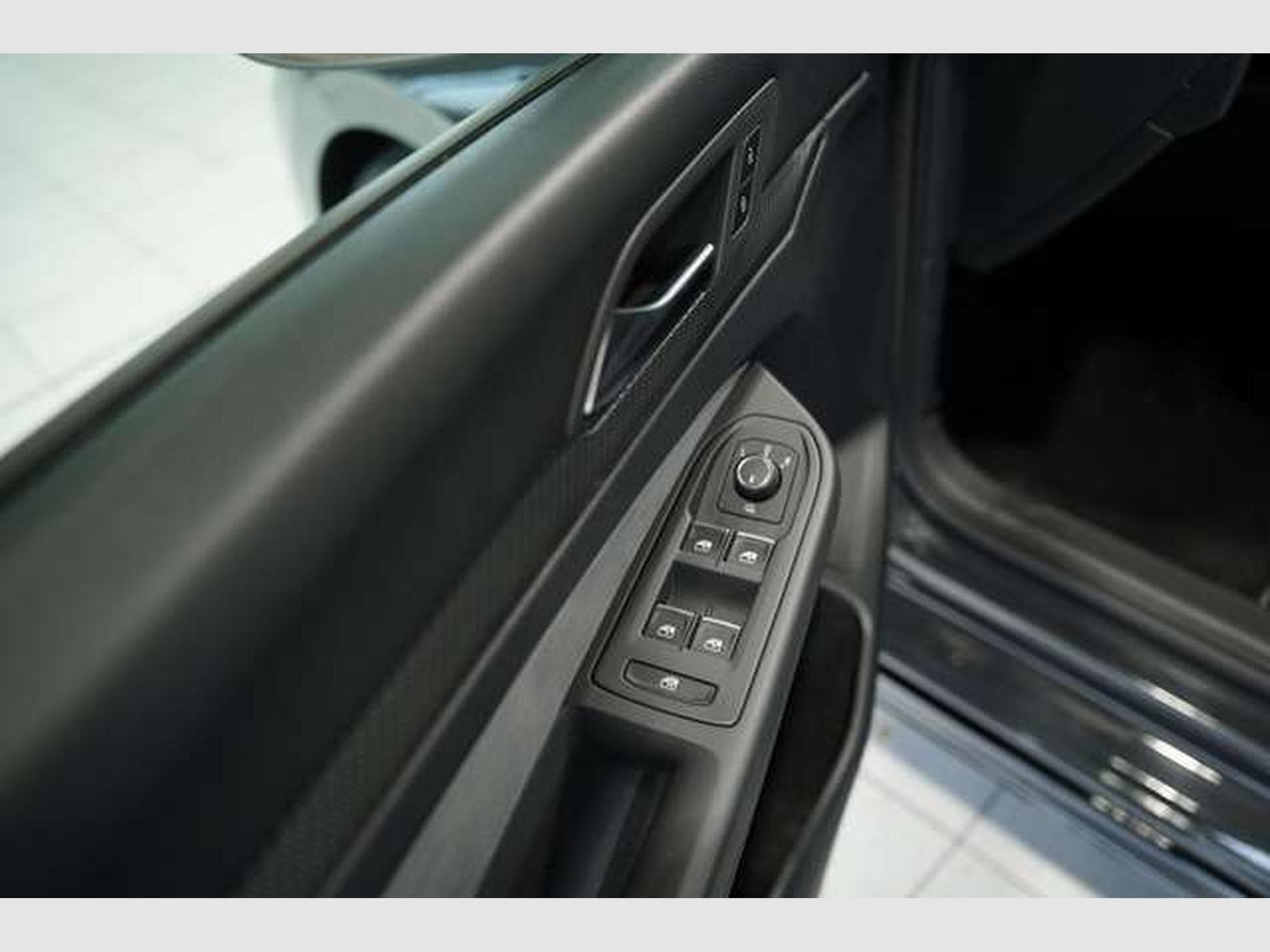 VW Golf VIII Variant R-Line 1.H *MwSt. *SHZ *Touch (2022) - Photo 22