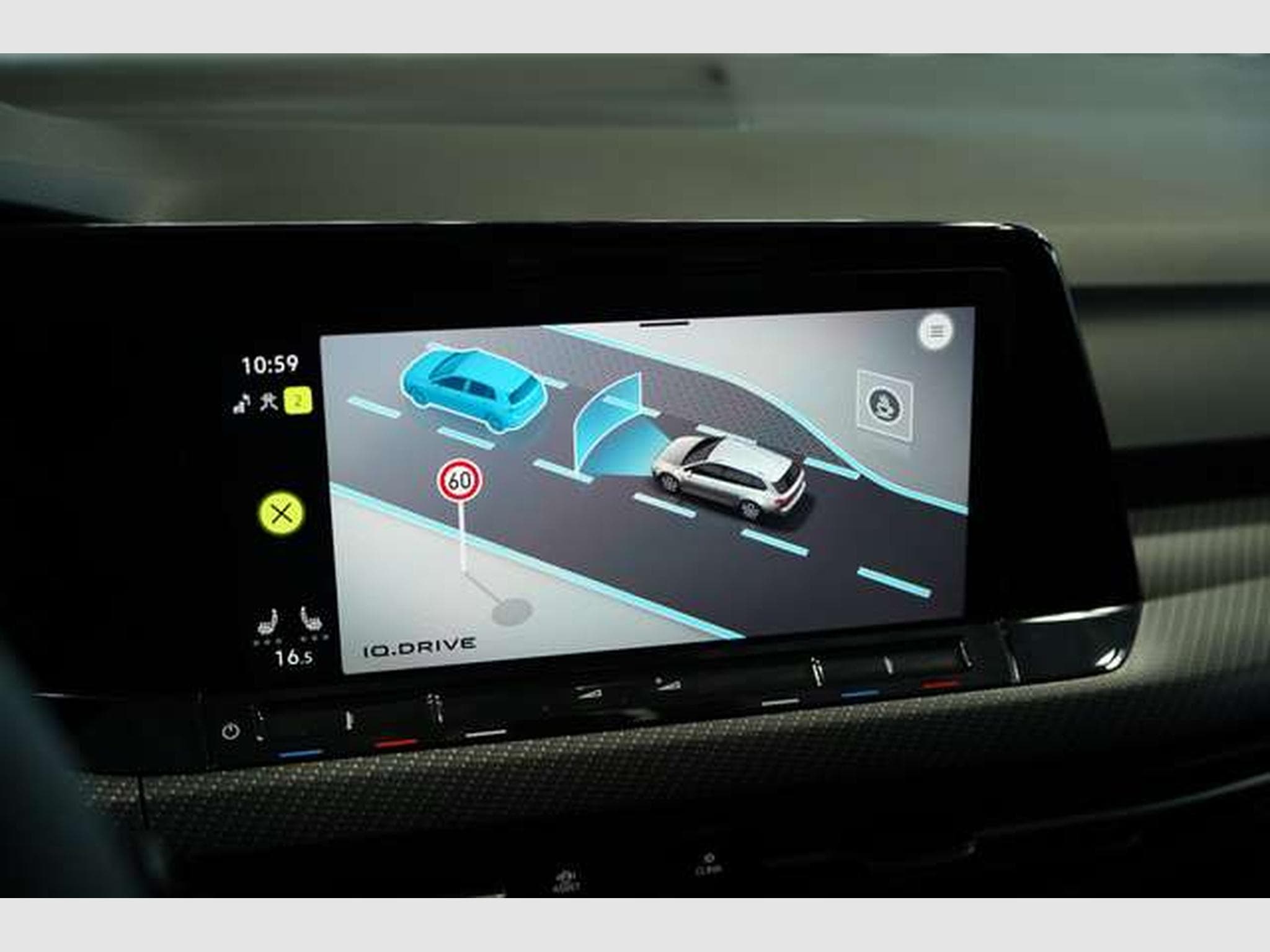 VW Golf VIII Variant R-Line 1.H *MwSt. *SHZ *Touch (2022) - Photo 30