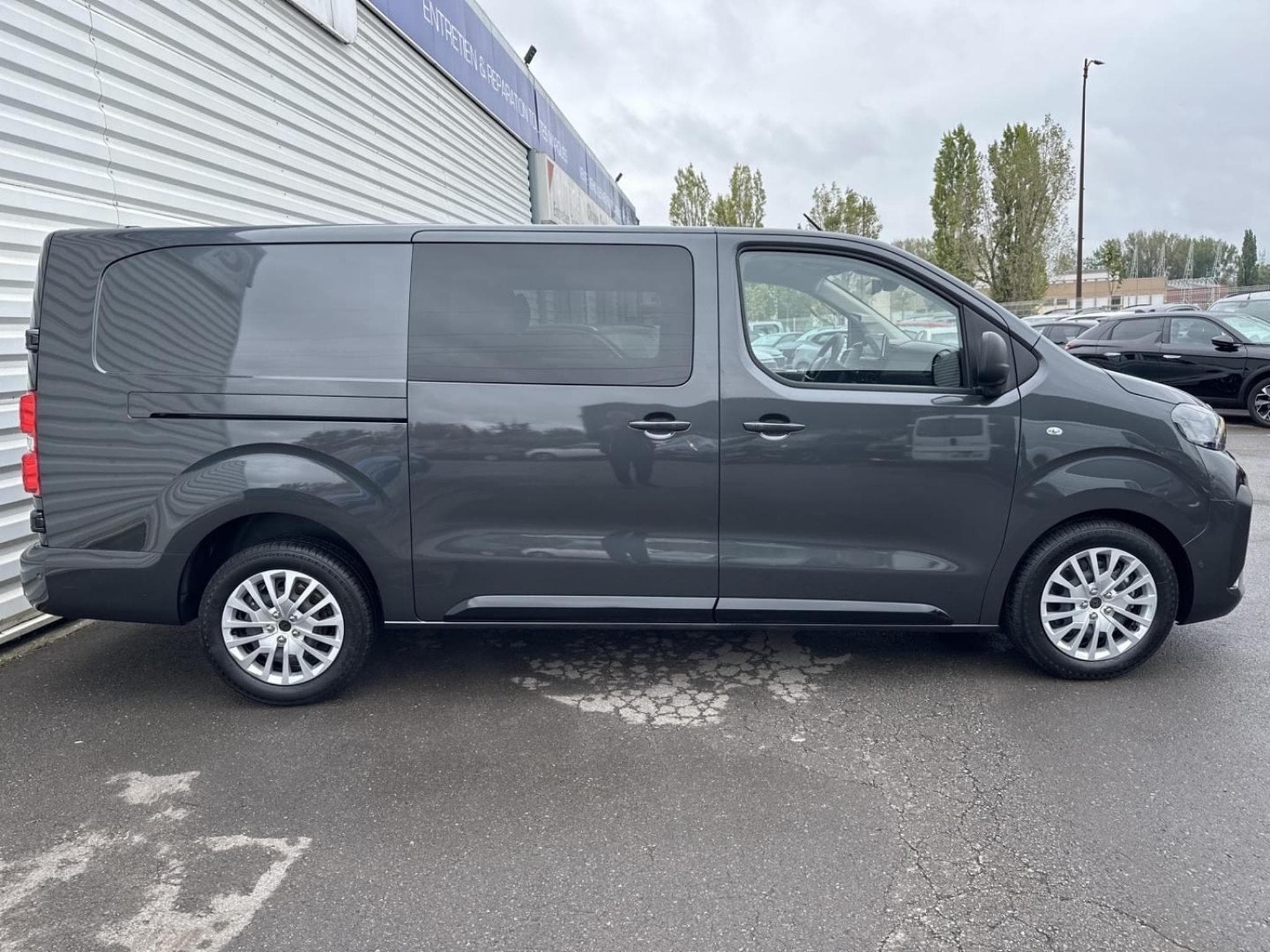 Peugeot Expert XL 2.2 Diesel 180ch Cabine Approfondie Fixe automatique (2026) - Photo 6