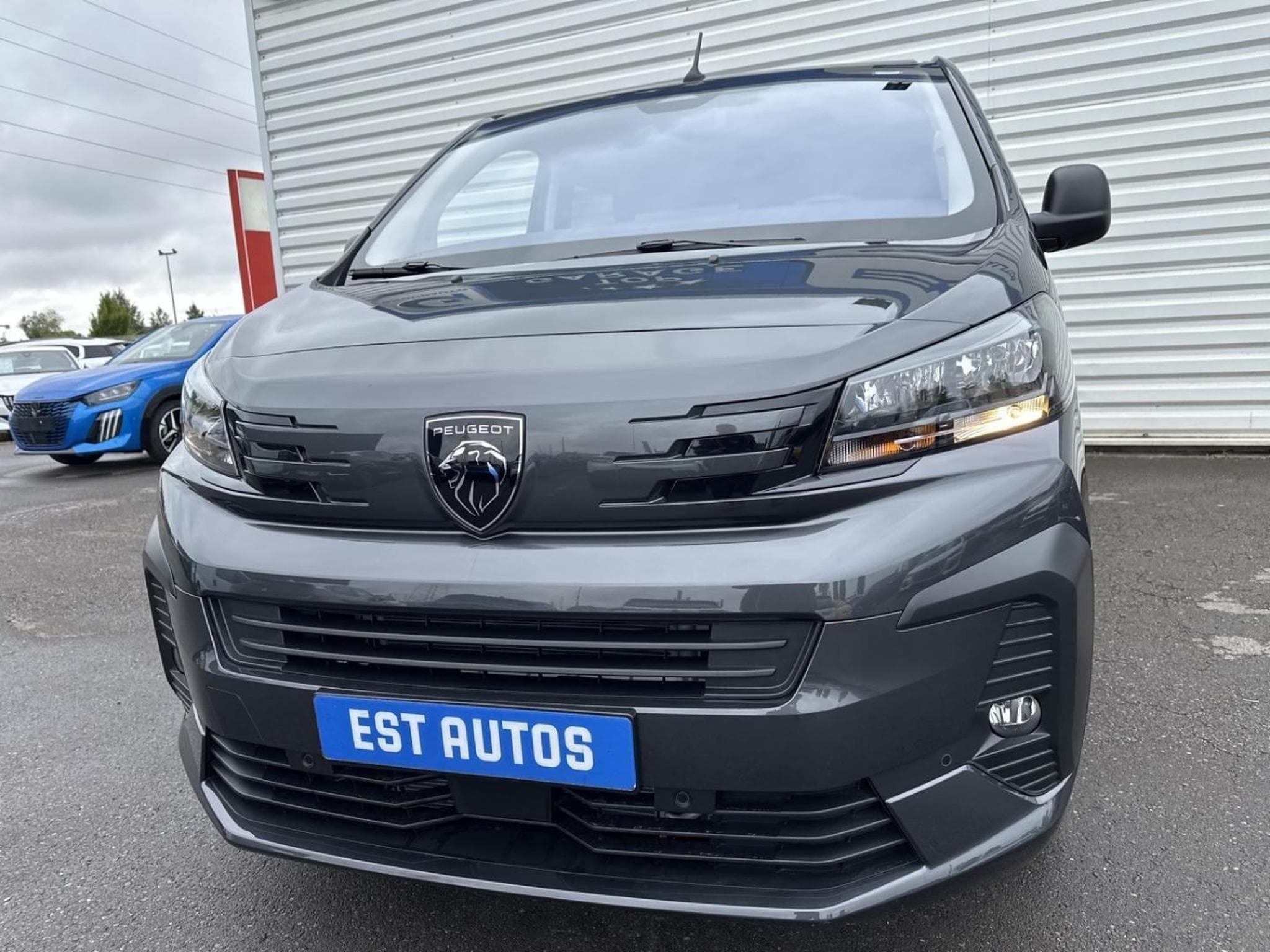Peugeot Expert XL 2.2 Diesel 180ch Cabine Approfondie Fixe automatique (2026) - Photo 7