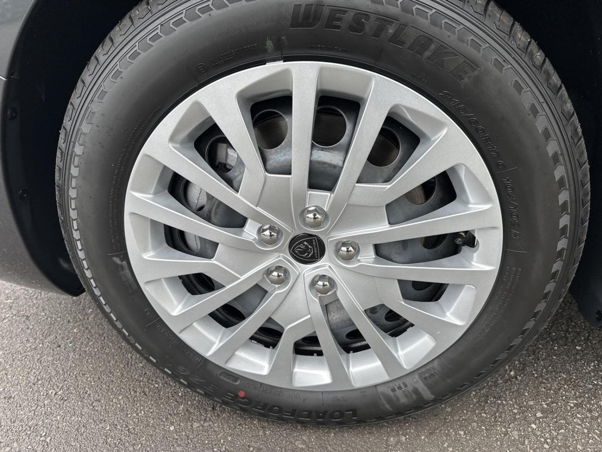 Peugeot Expert XL 2.2 Diesel 180ch Cabine Approfondie Fixe automatique (2026) - Photo 9