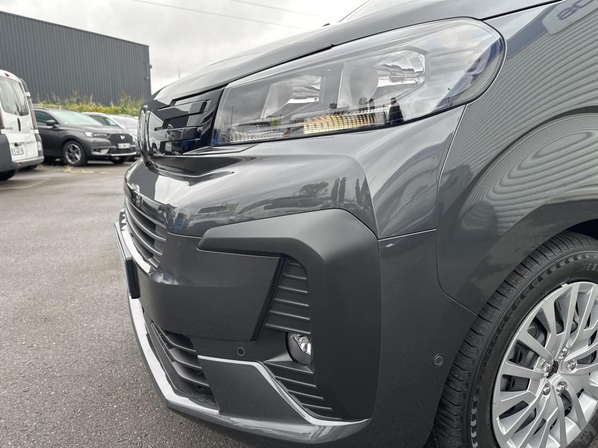 Peugeot Expert XL 2.2 Diesel 180ch Cabine Approfondie Fixe automatique (2026) - Photo 16