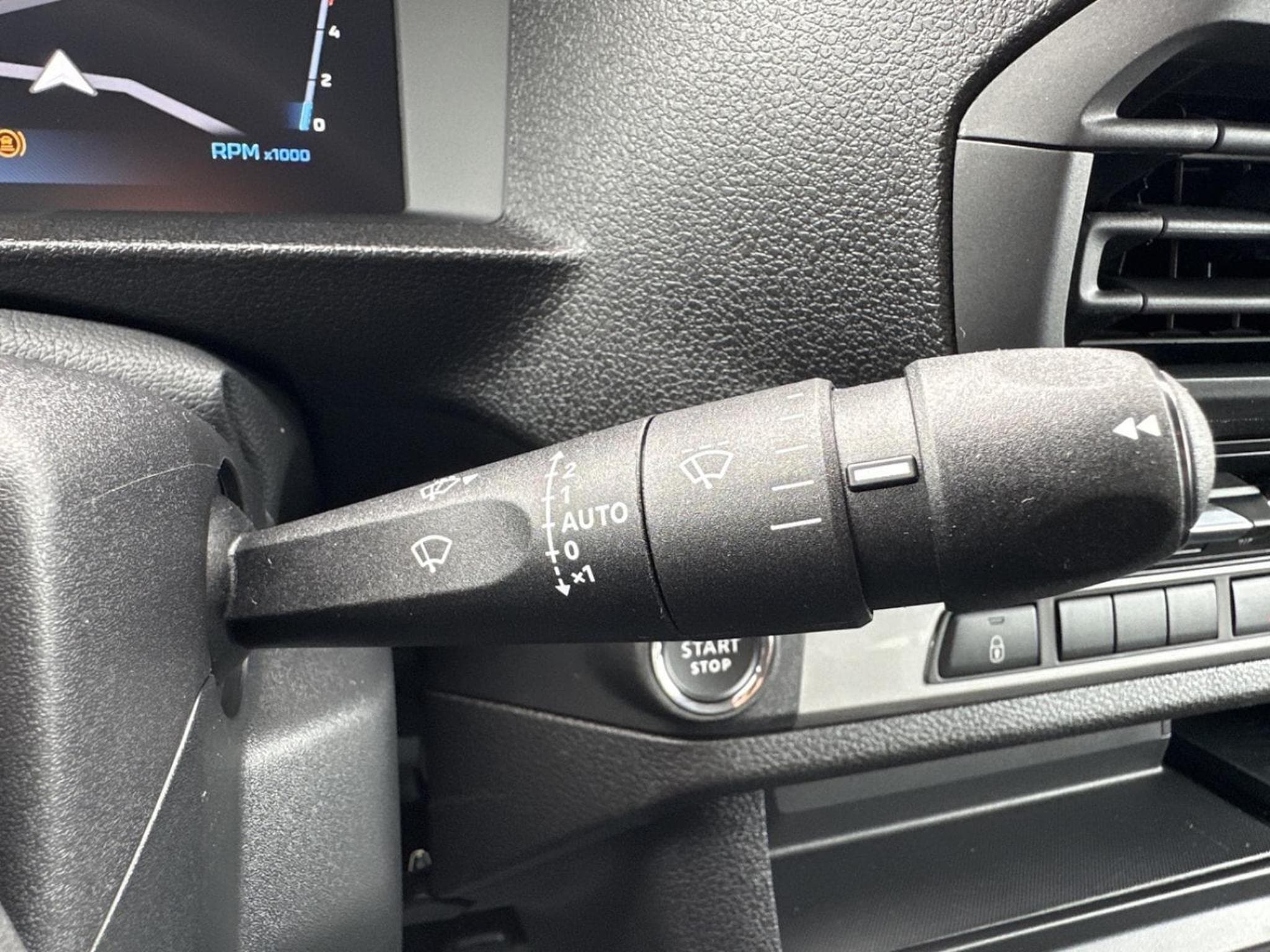 Peugeot Expert XL 2.2 Diesel 180ch Cabine Approfondie Fixe automatique (2026) - Photo 38