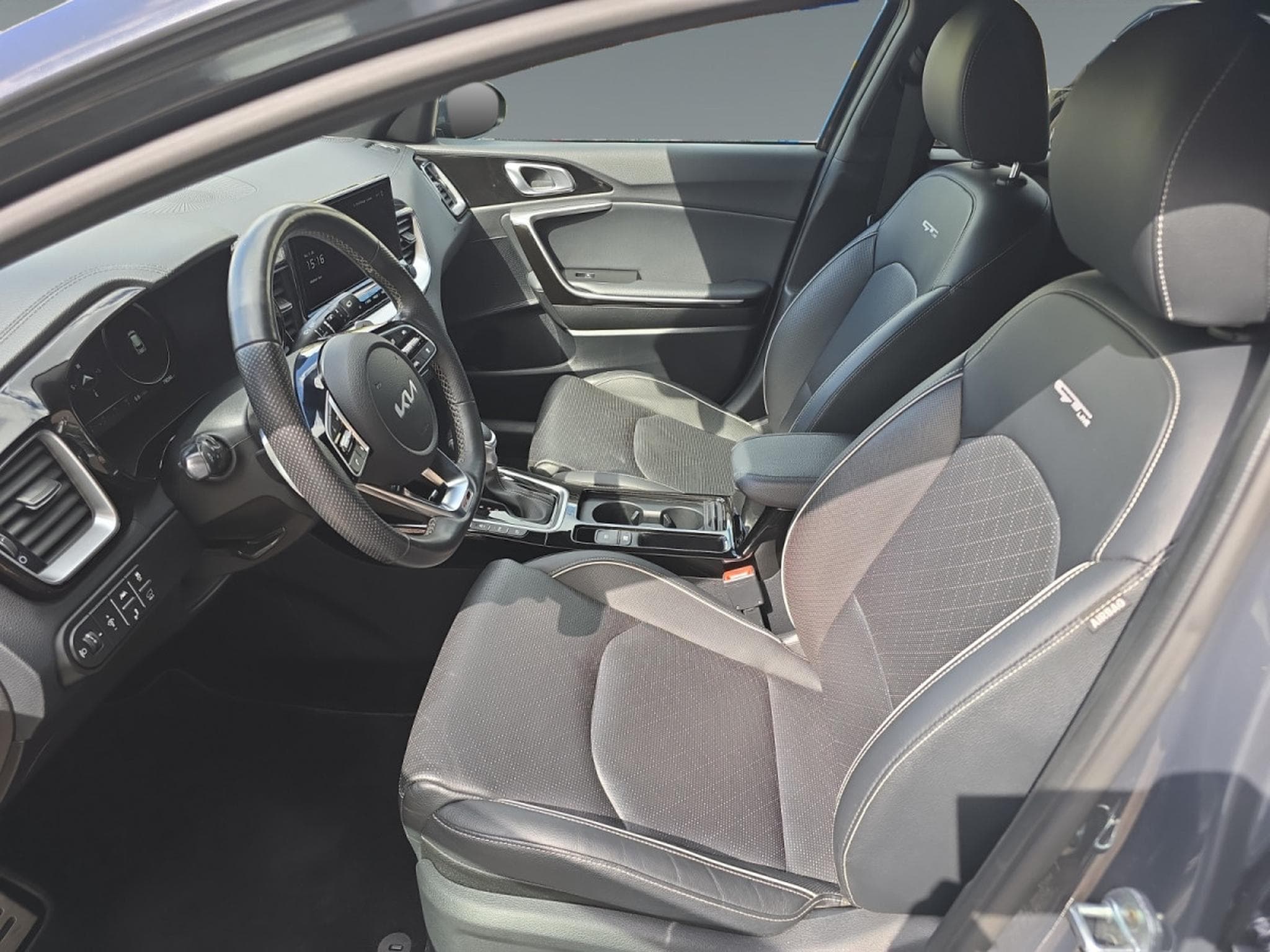 Kia XCeed GT Line 1.6T 204 DCT (2022) - Photo 10
