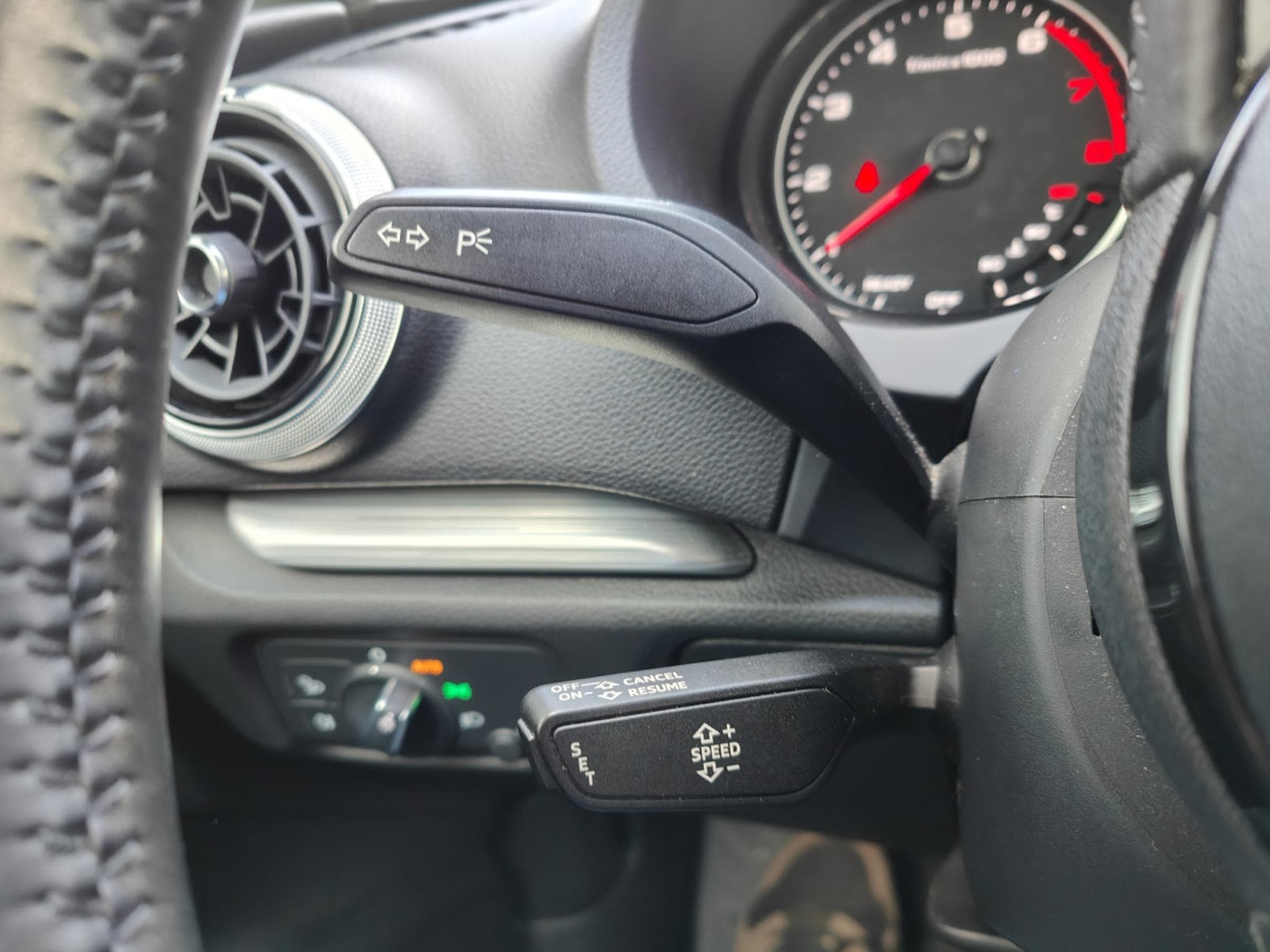 Audi A3 35 TFSI S-TRONIC S-LINE CARPLAY GPS BLUETOOTH APS AV/ARR (2019) - Foto 21