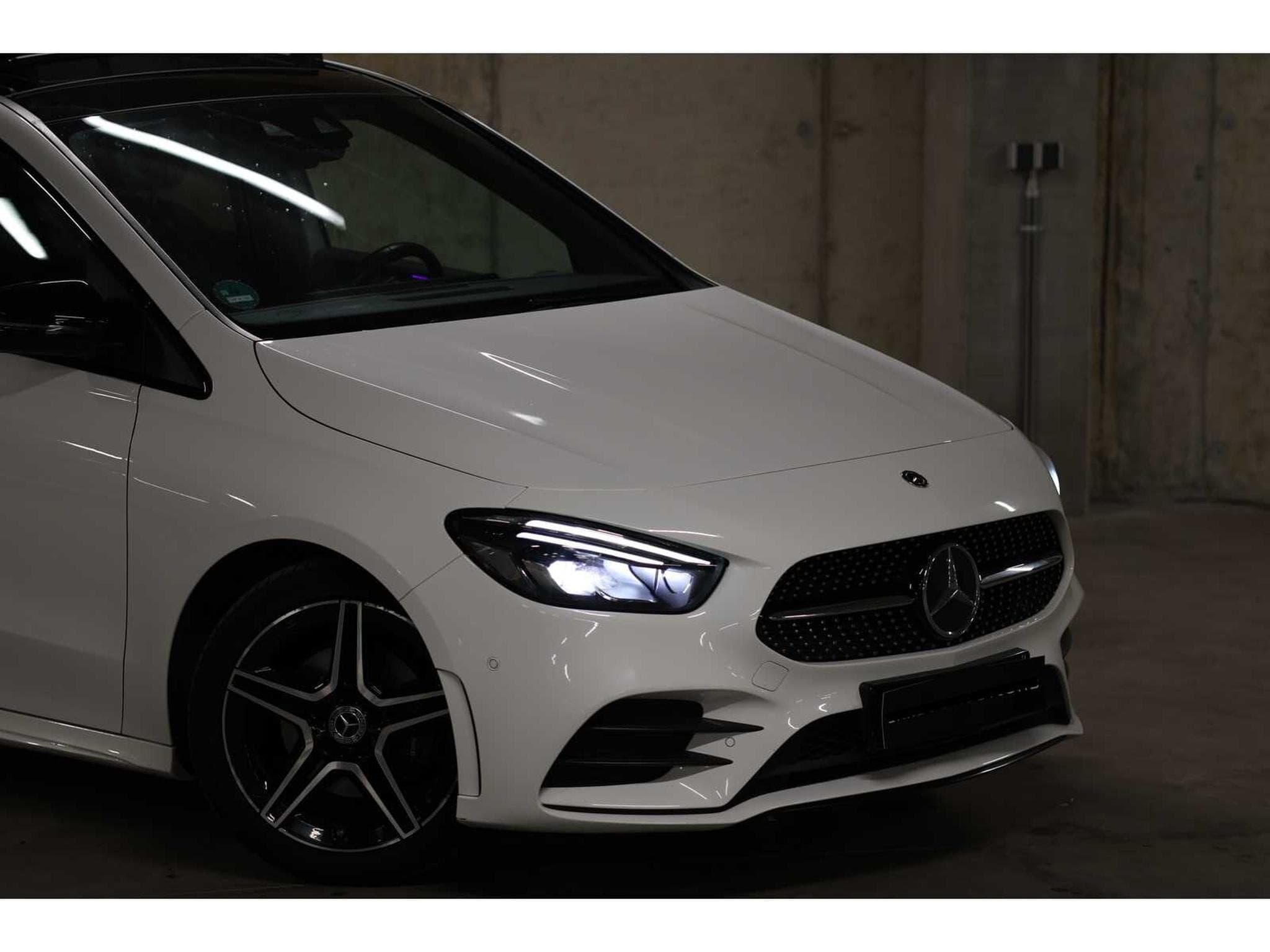 Mercedes B 200 AMG Line (2019) - Photo 4