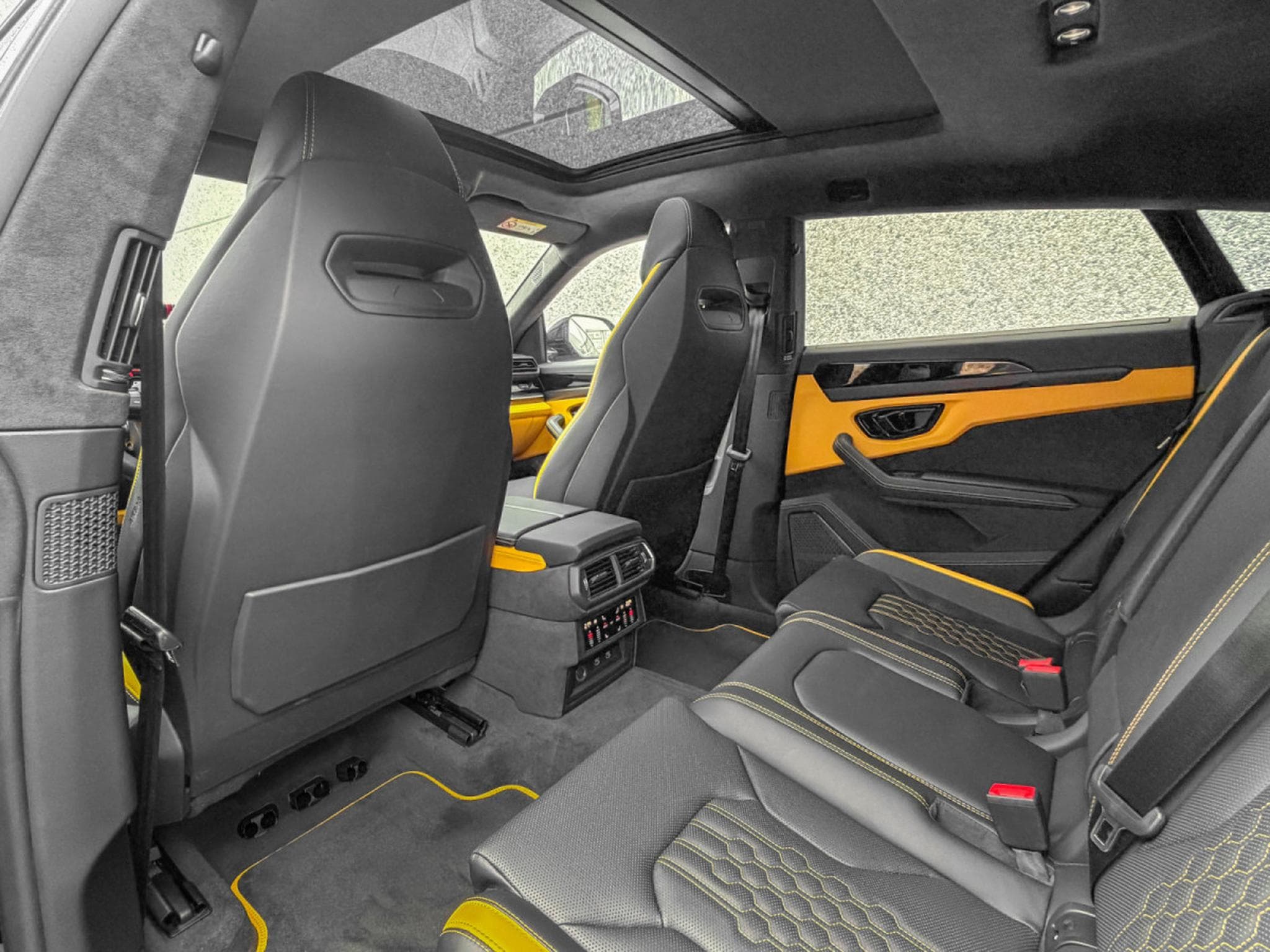 Lamborghini Urus URUS SE 800cv/HUD/PANO/ACC/VOLL (2025) - Foto 17