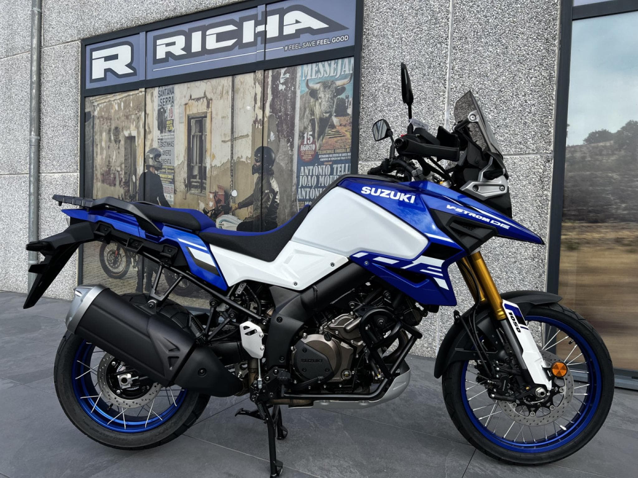Suzuki V-Strom 1050 DE (2026) - Photo 1