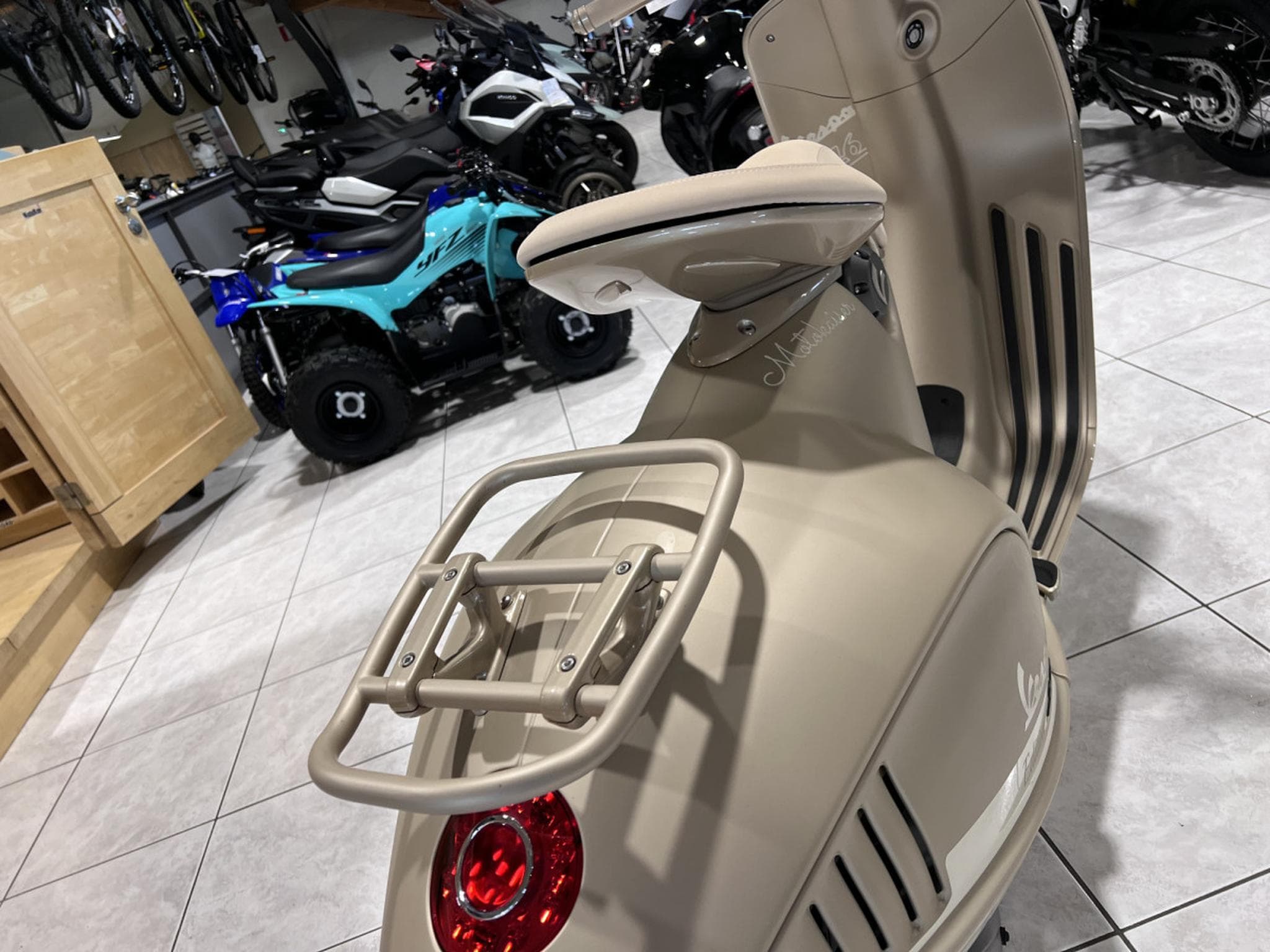 Vespa 946 (2026) - Photo 6