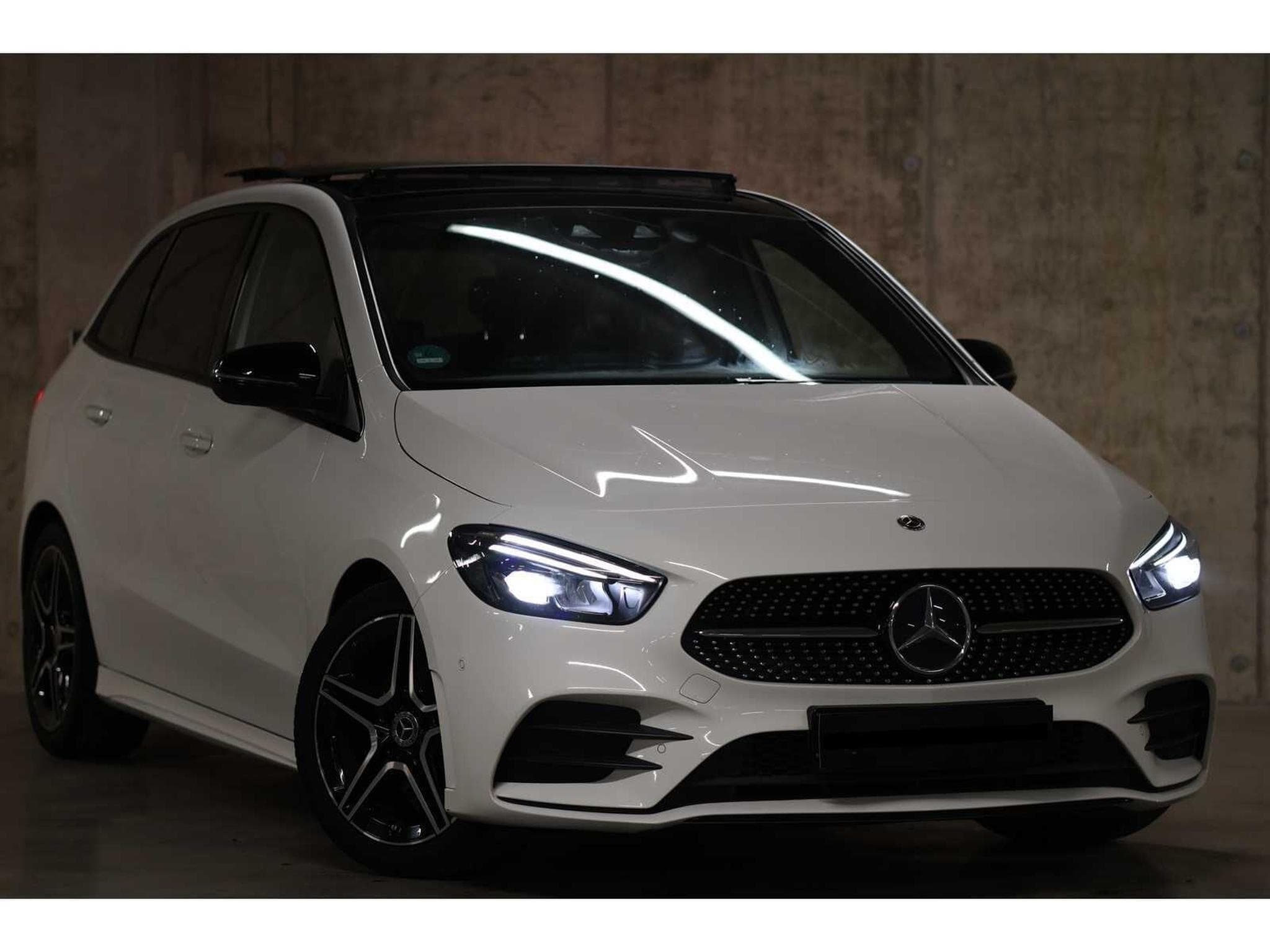 Mercedes B 200 AMG Line (2019) - Foto 6