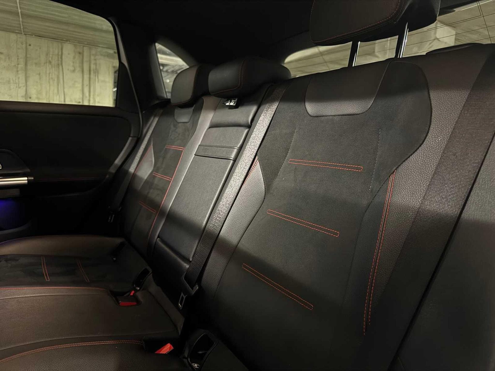 Mercedes B 200 AMG Line (2019) - Foto 46