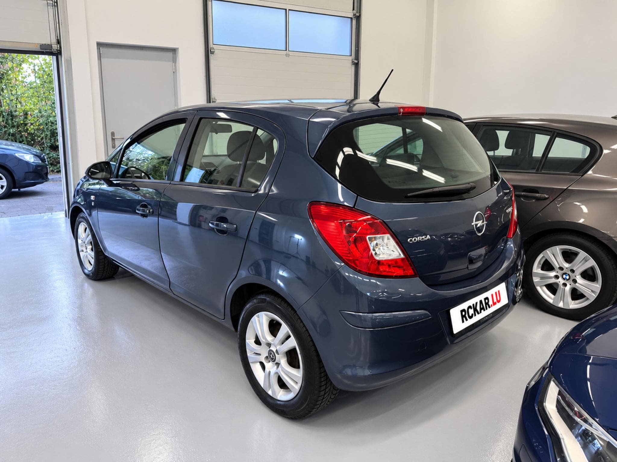 Opel Corsa 1.3 CDTI 95 Edition 111 (2010) - Photo 3