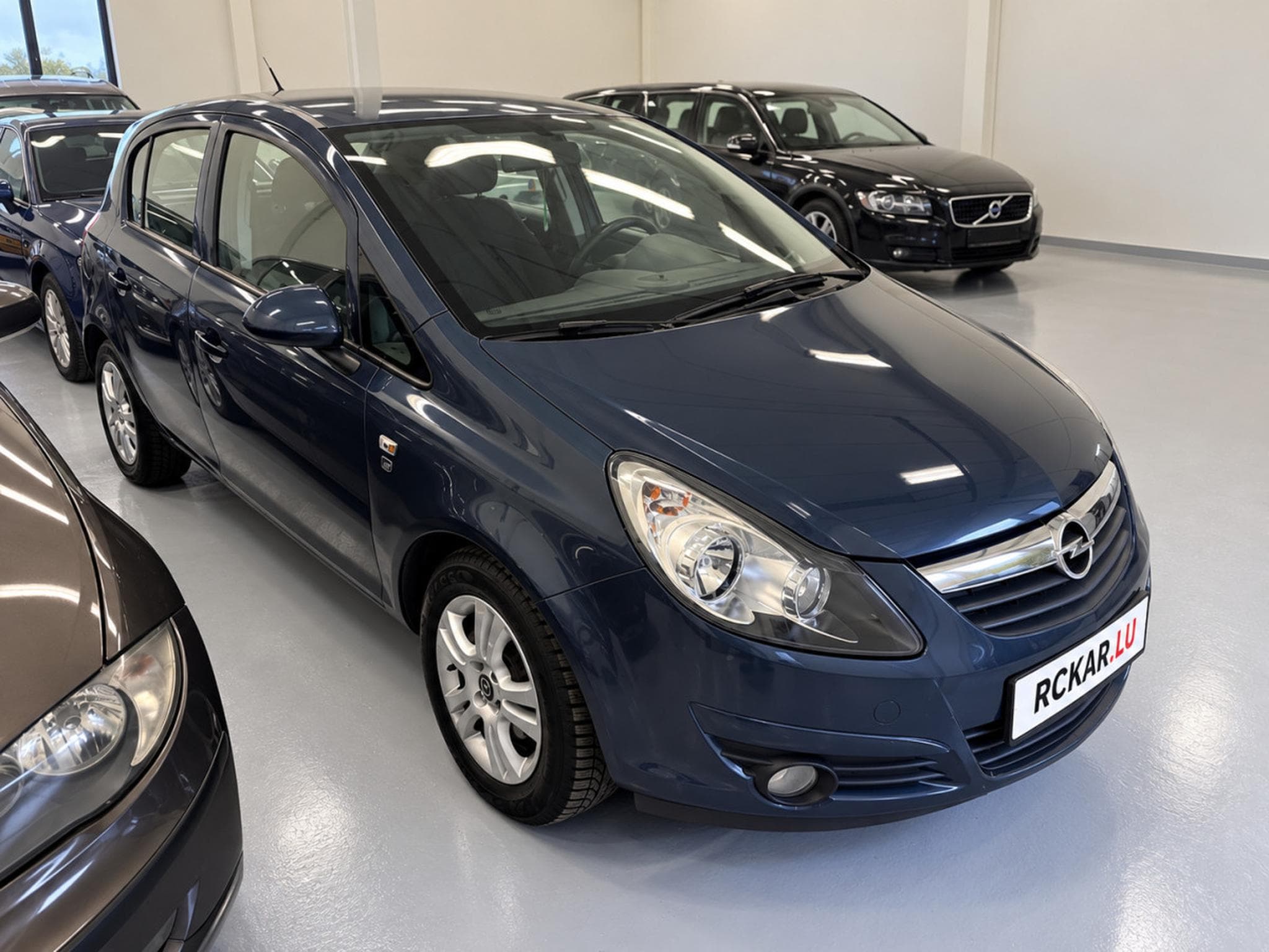 Opel Corsa 1.3 CDTI 95 Edition 111 (2010) - Photo 2
