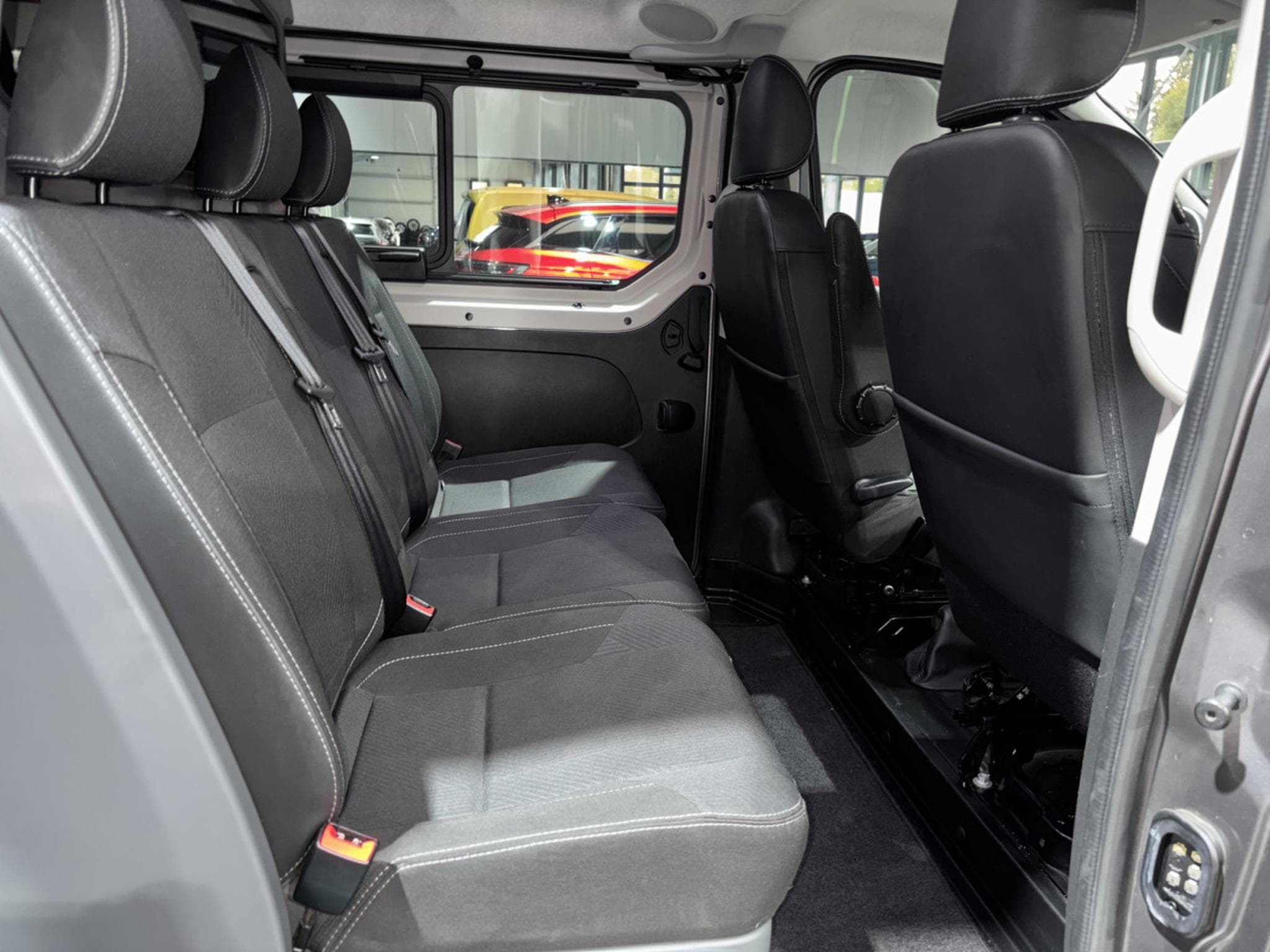 Renault Trafic 1.6 dCi Passanger (2019) - Foto 11