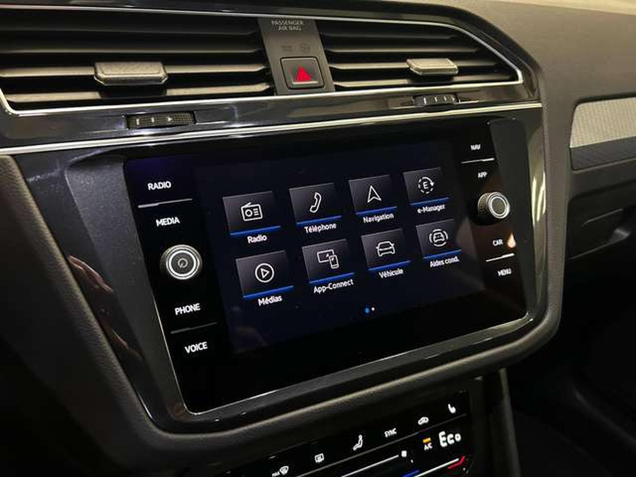 VW Tiguan 1.4 TSI HYBRIDE ESSENCE BOITE DSG6 (2023) - Foto 9