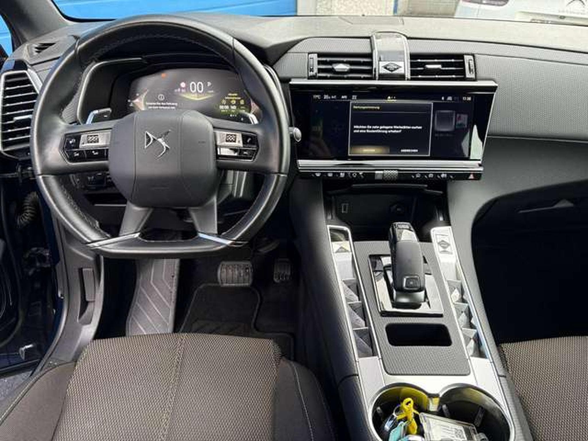 DS Automobiles DS7 DS7 BlueHDI 130 Aut. BASTILLE (2023) - Foto 4