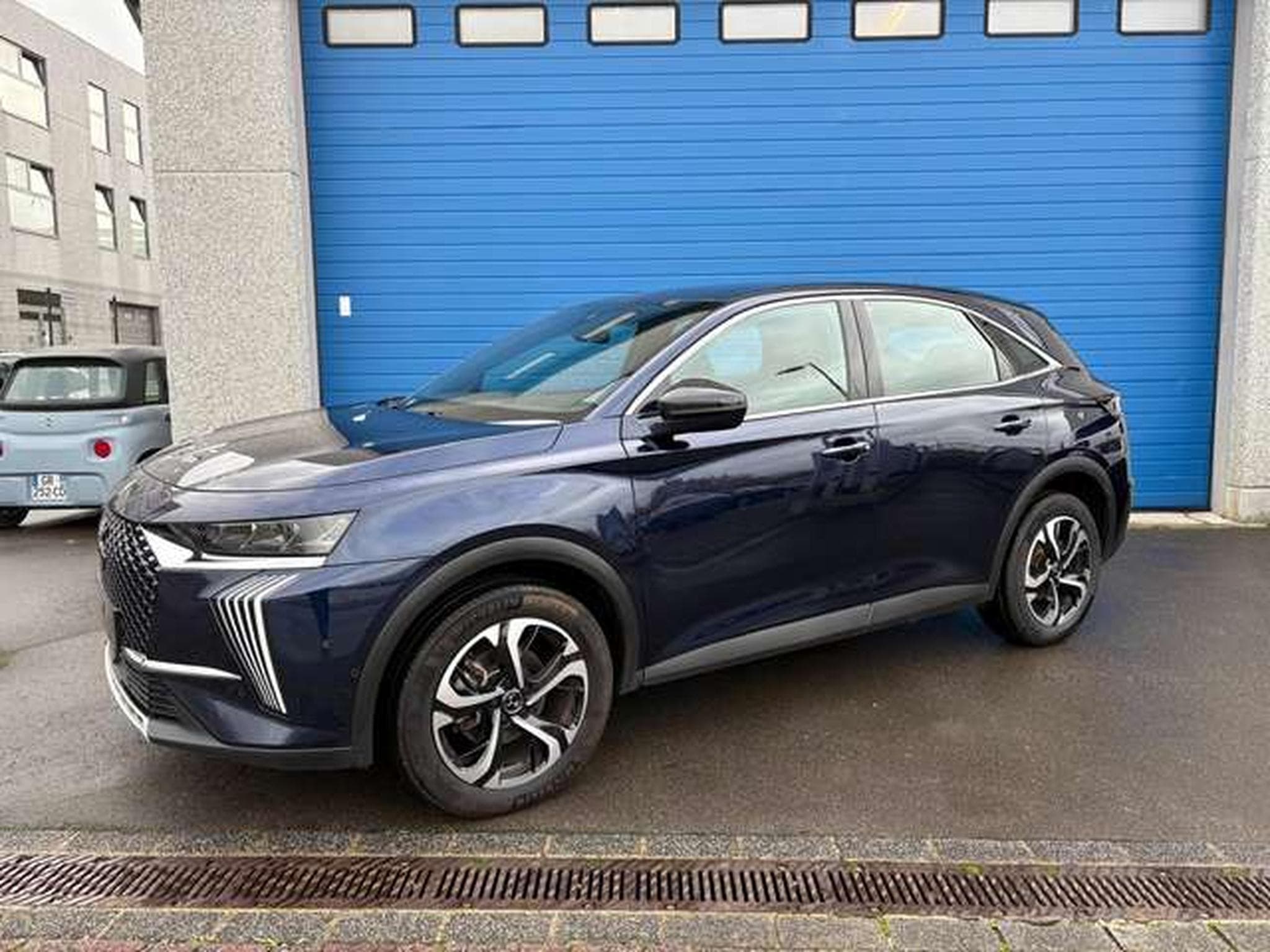 DS Automobiles DS7 DS7 BlueHDI 130 Aut. BASTILLE (2023) - Foto 2