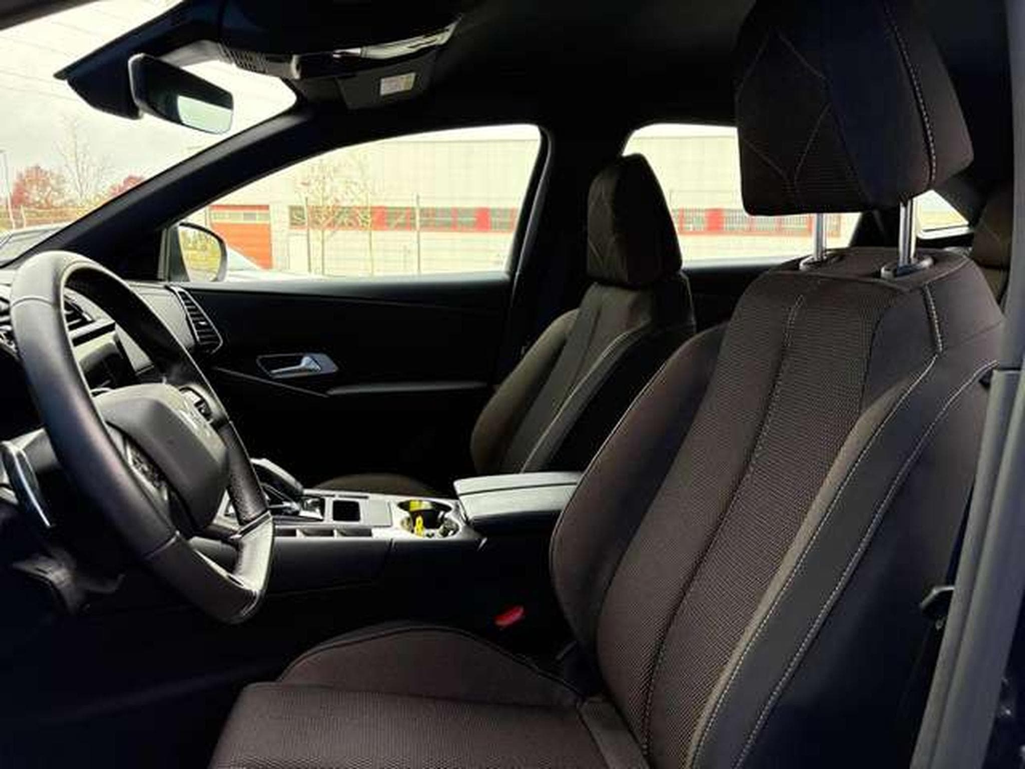 DS Automobiles DS7 DS7 BlueHDI 130 Aut. BASTILLE (2023) - Foto 5