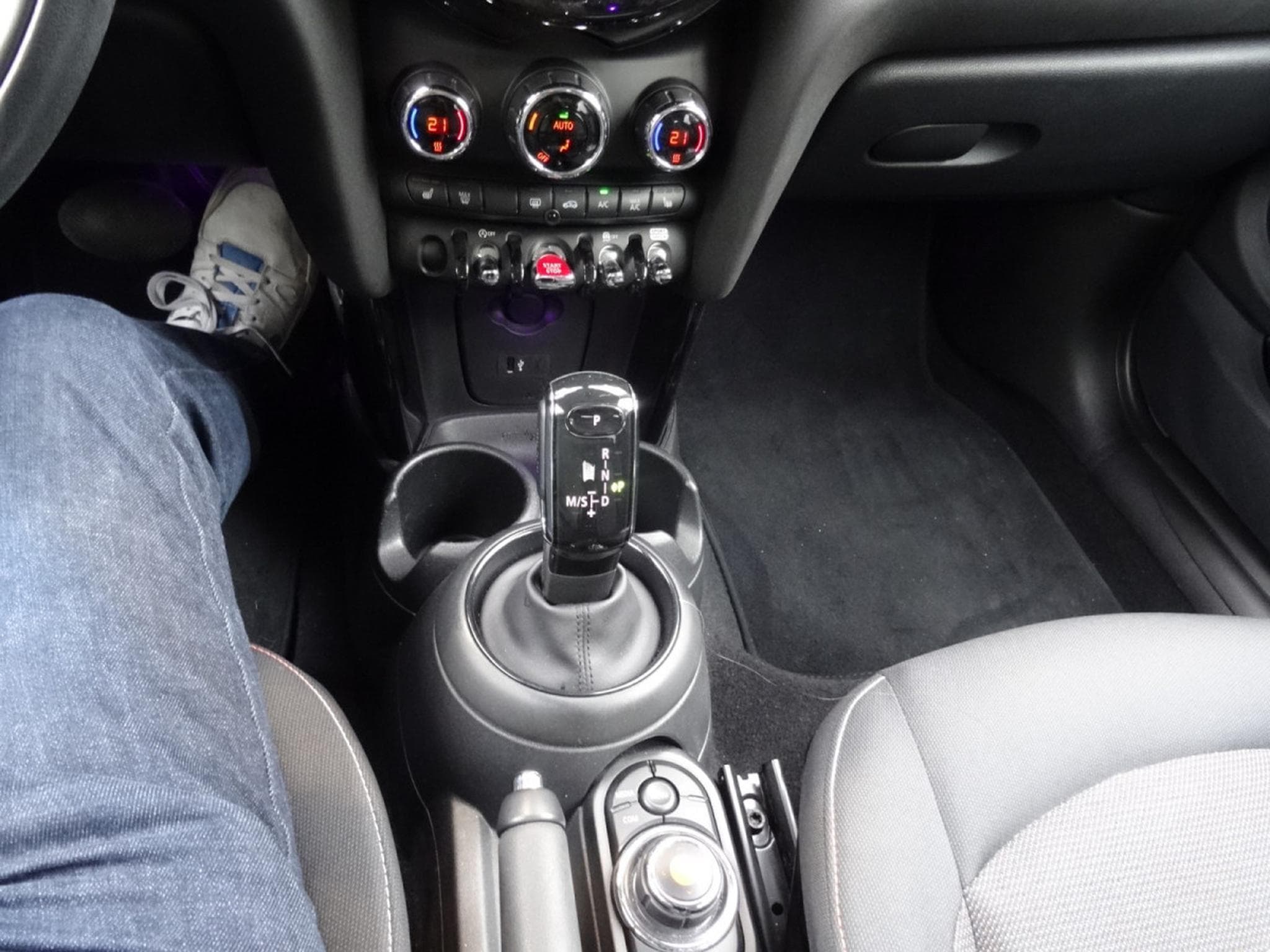 Mini Cooper 1.5 AUTOMATIQUE (2019) - Photo 8