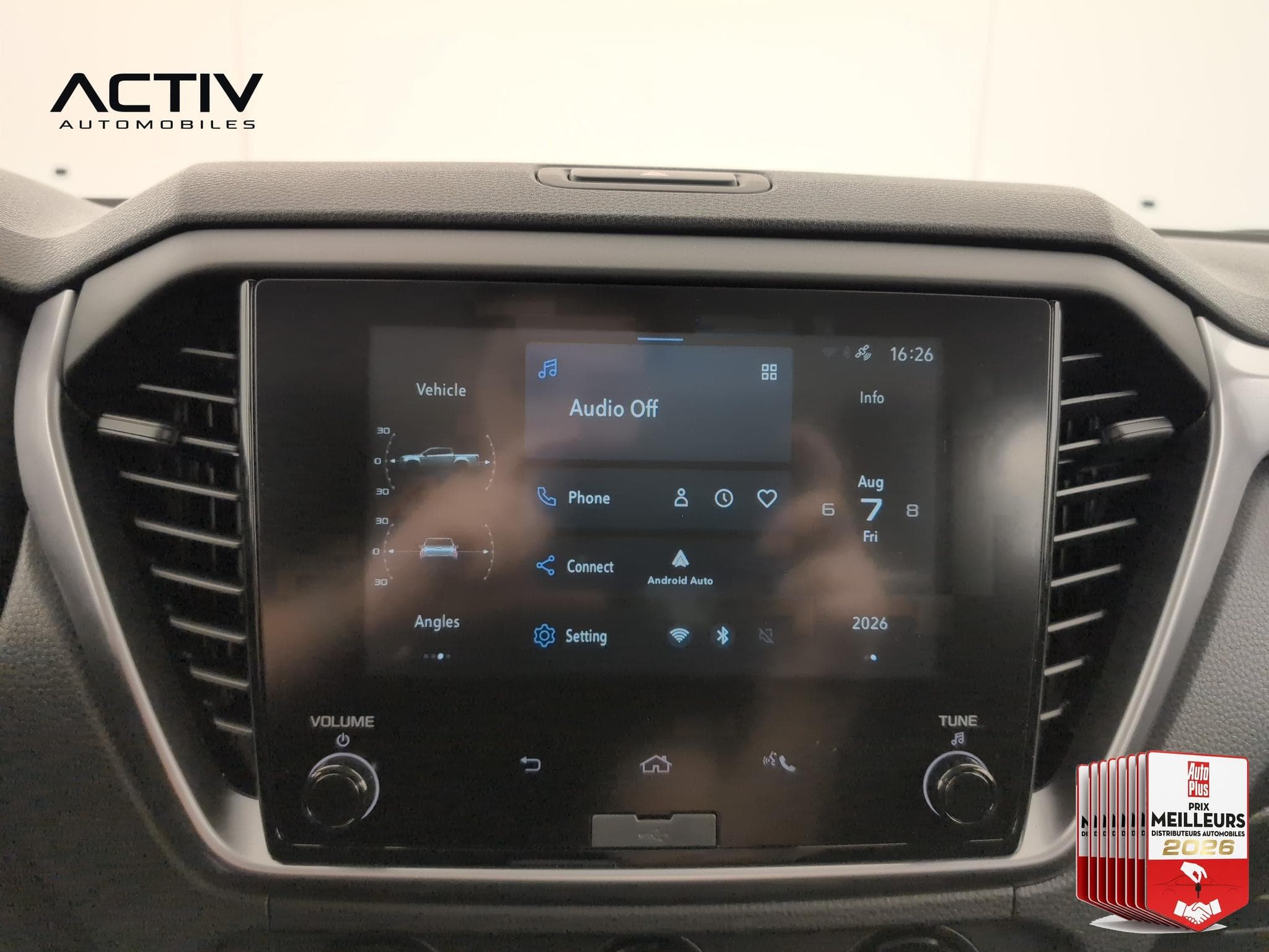 Isuzu D-MAX 2.2L SPACE CABINE M/T EVOLUTION (2026) - Photo 17