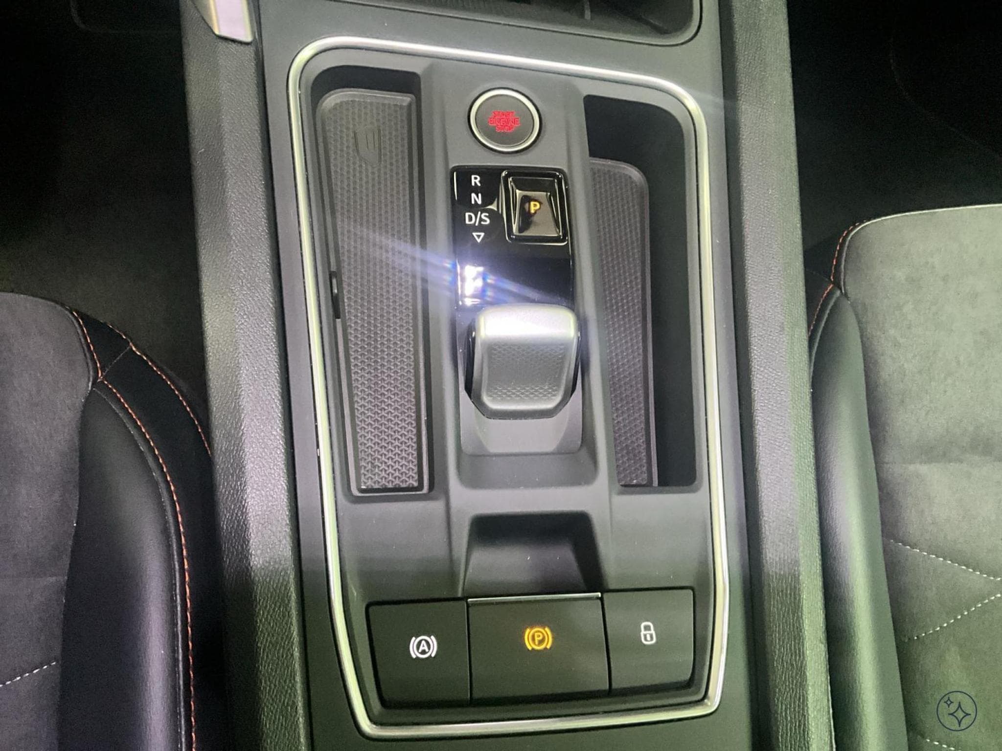 Seat Leon ST+FR+DSG+Pano+Dinamica+Matrix-LED+AHK (2025) - Foto 12