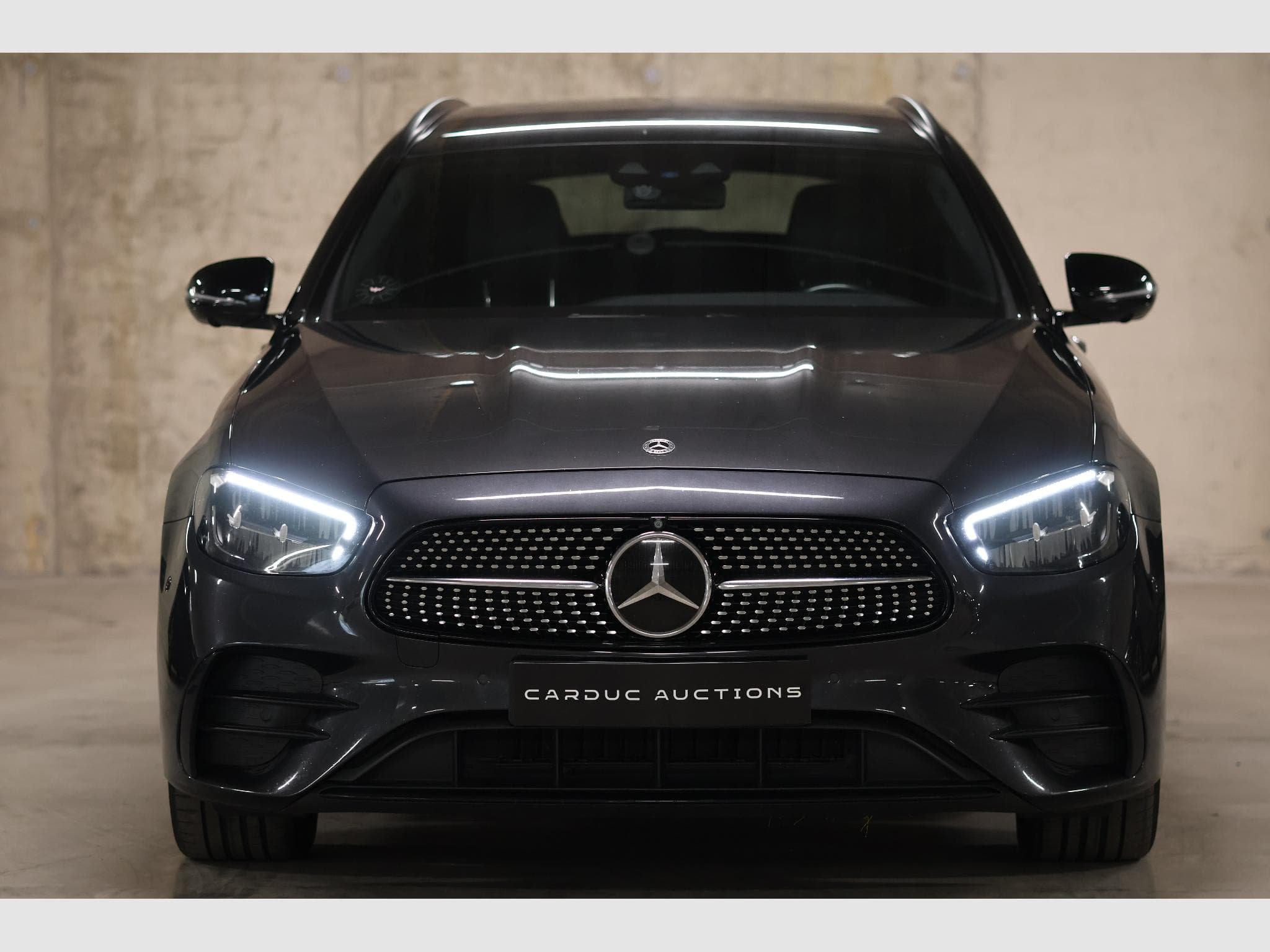 Mercedes E 300 E 300e T 9G-TRONIC AMG Line (2022) - Foto 6