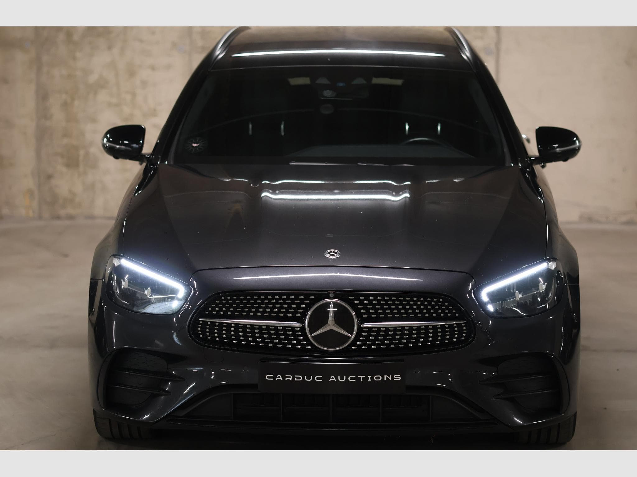 Mercedes E 300 E 300e T 9G-TRONIC AMG Line (2022) - Foto 8