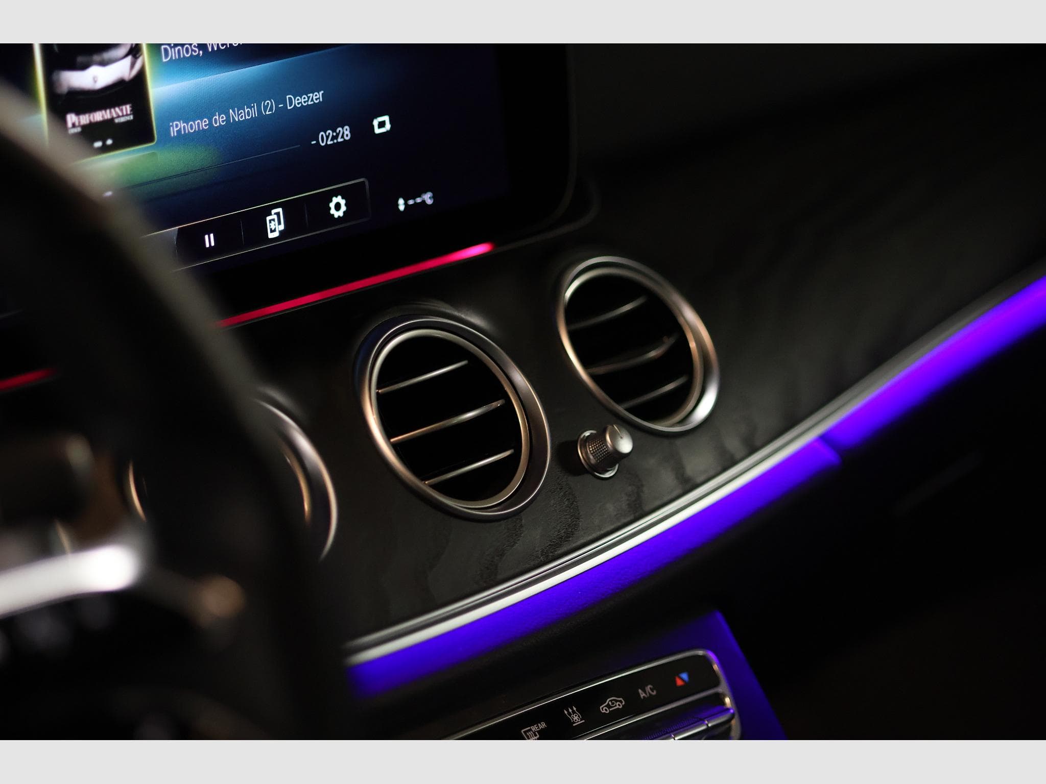 Mercedes E 300 E 300e T 9G-TRONIC AMG Line (2022) - Foto 27