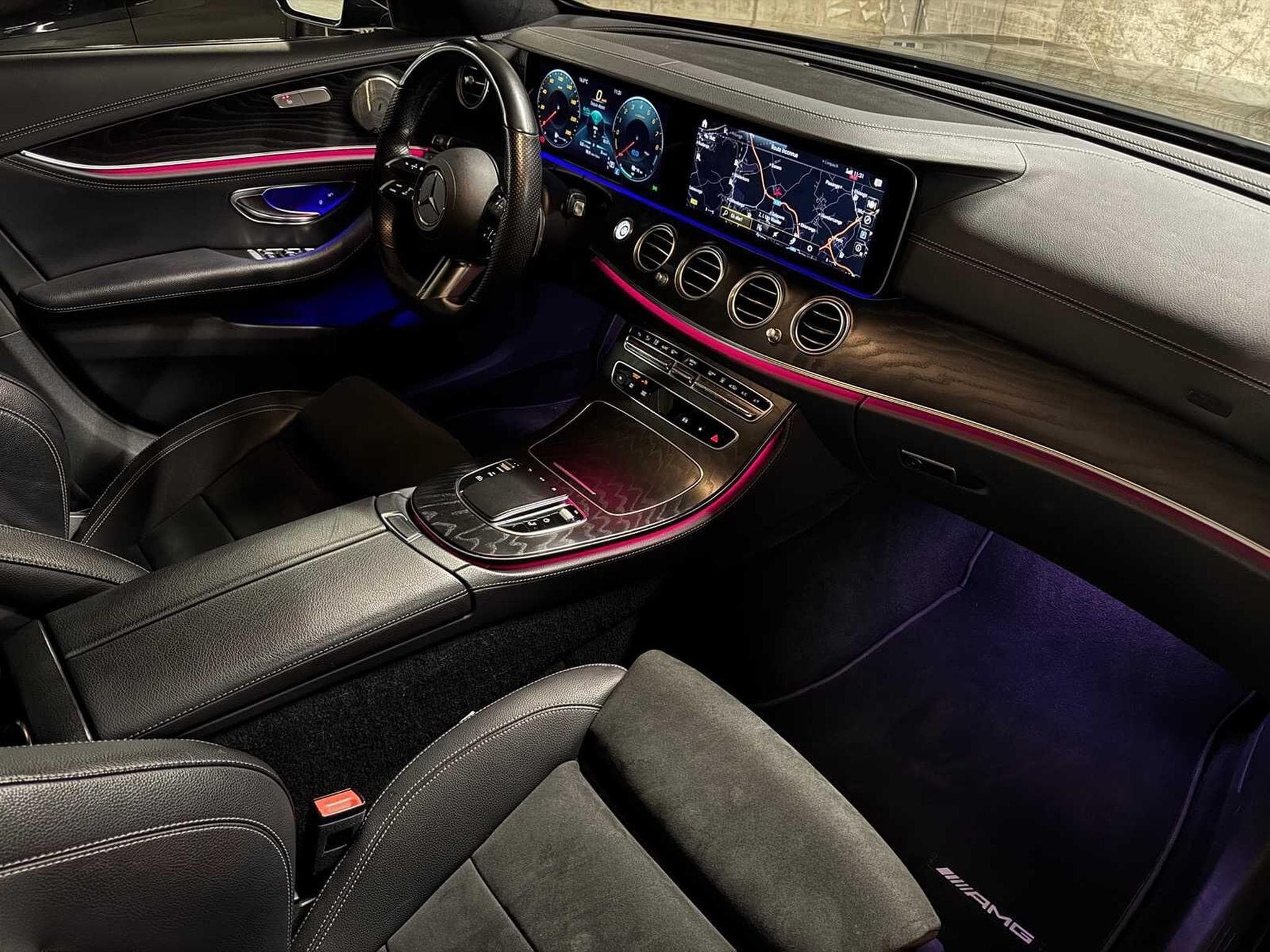 Mercedes E 300 E 300e T 9G-TRONIC AMG Line (2022) - Foto 44
