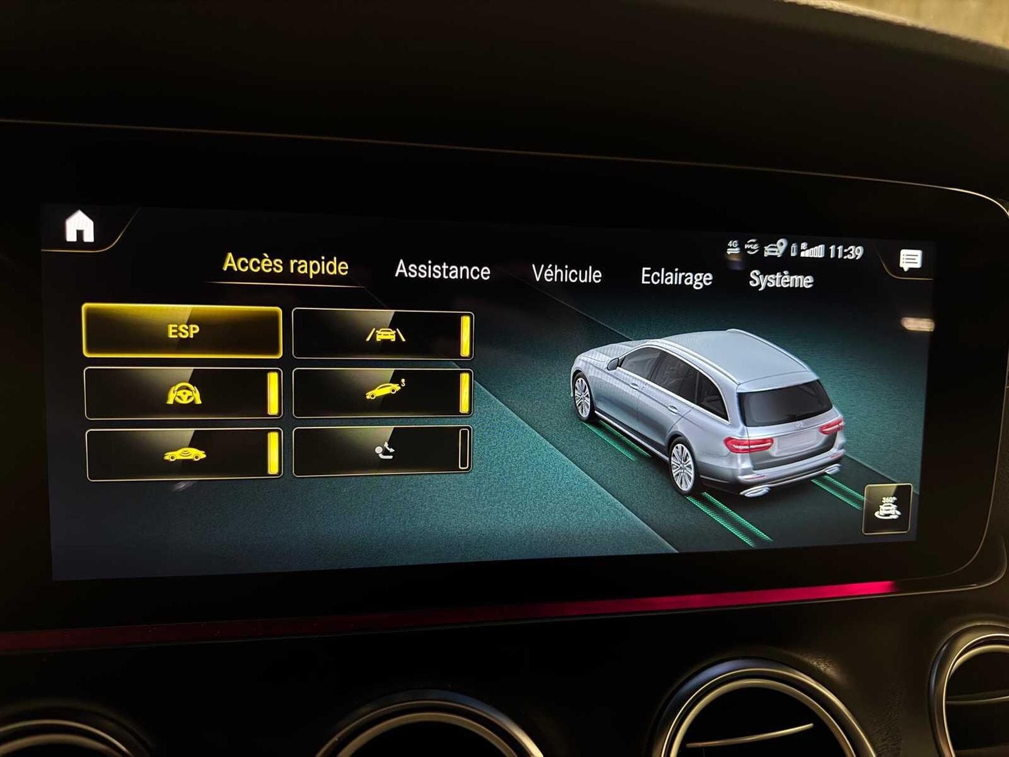 Mercedes E 300 E 300e T 9G-TRONIC AMG Line (2022) - Foto 43