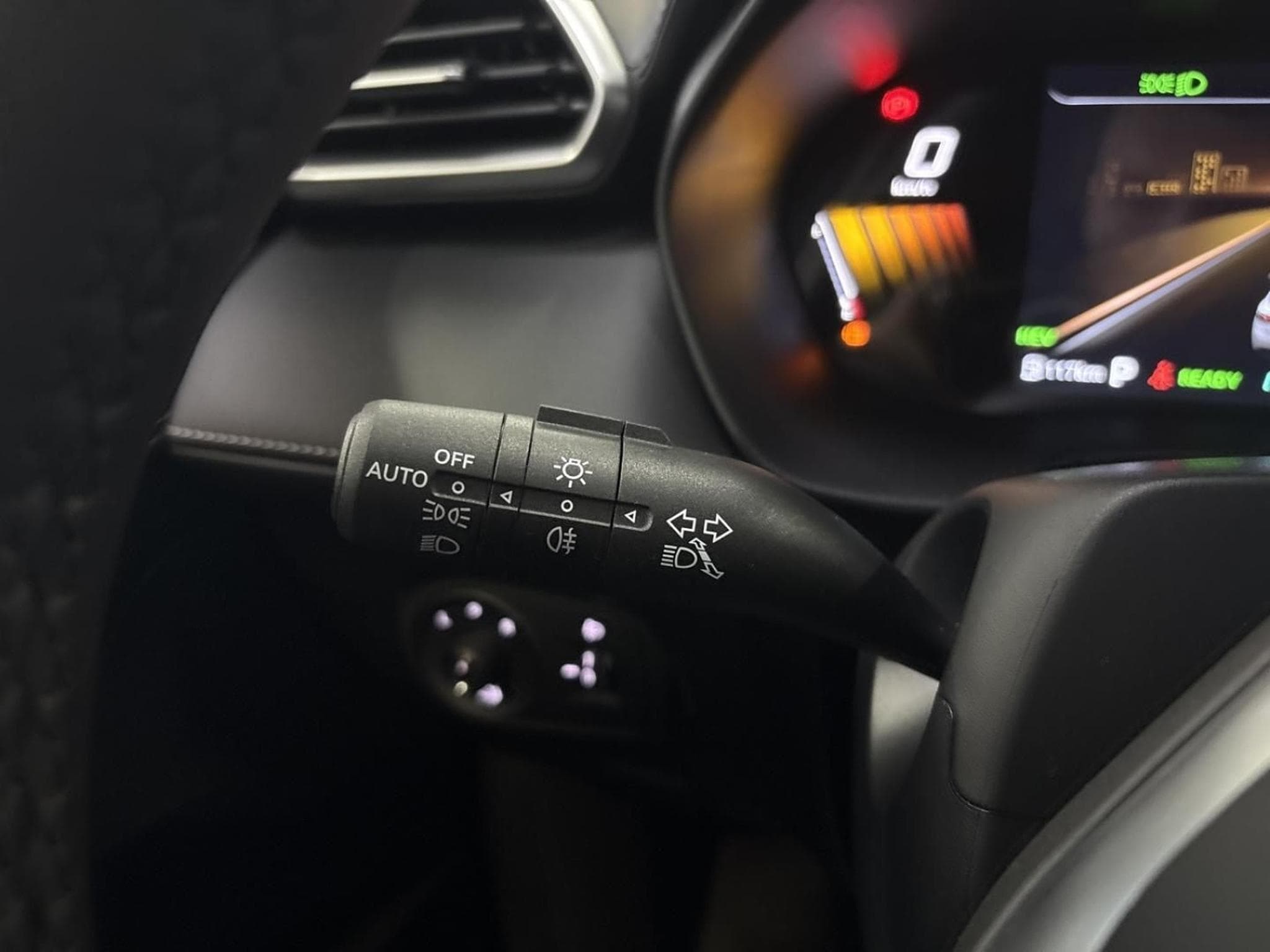 MG ZS 1.5 Hybrid+ 197ch Luxury (2026) - Foto 23
