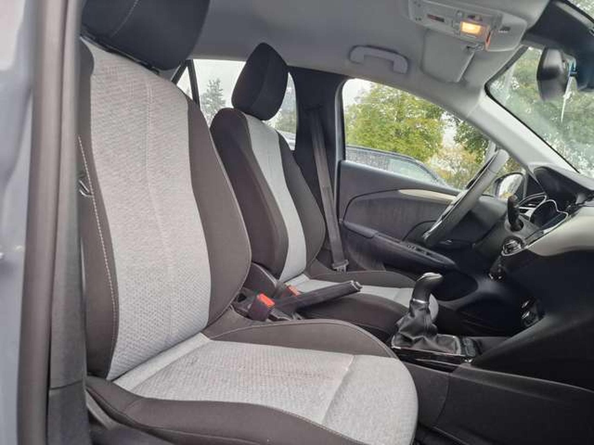 Opel Corsa Basis (2024) - Photo 8