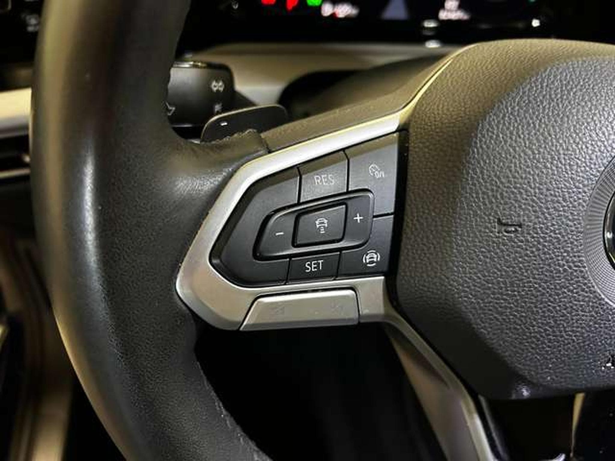 VW Golf 2.0 TDi LIFE DIESEL DSG7 (2021) - Foto 8