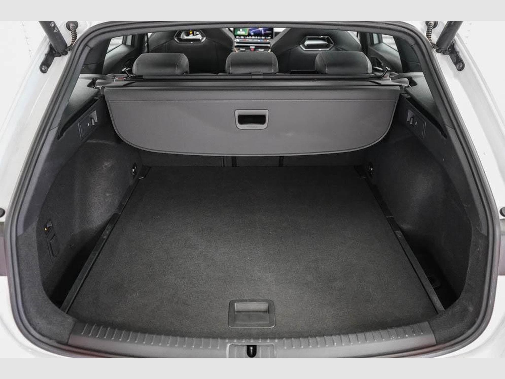 Cupra Leon ST 2,0 TSI (2025) - Foto 18