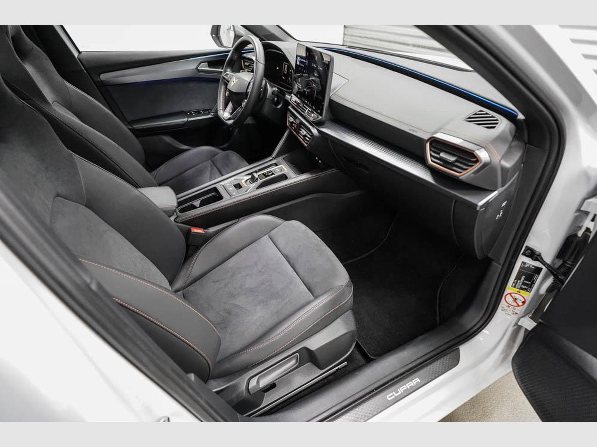 Cupra Leon ST 2,0 TSI (2025) - Foto 21