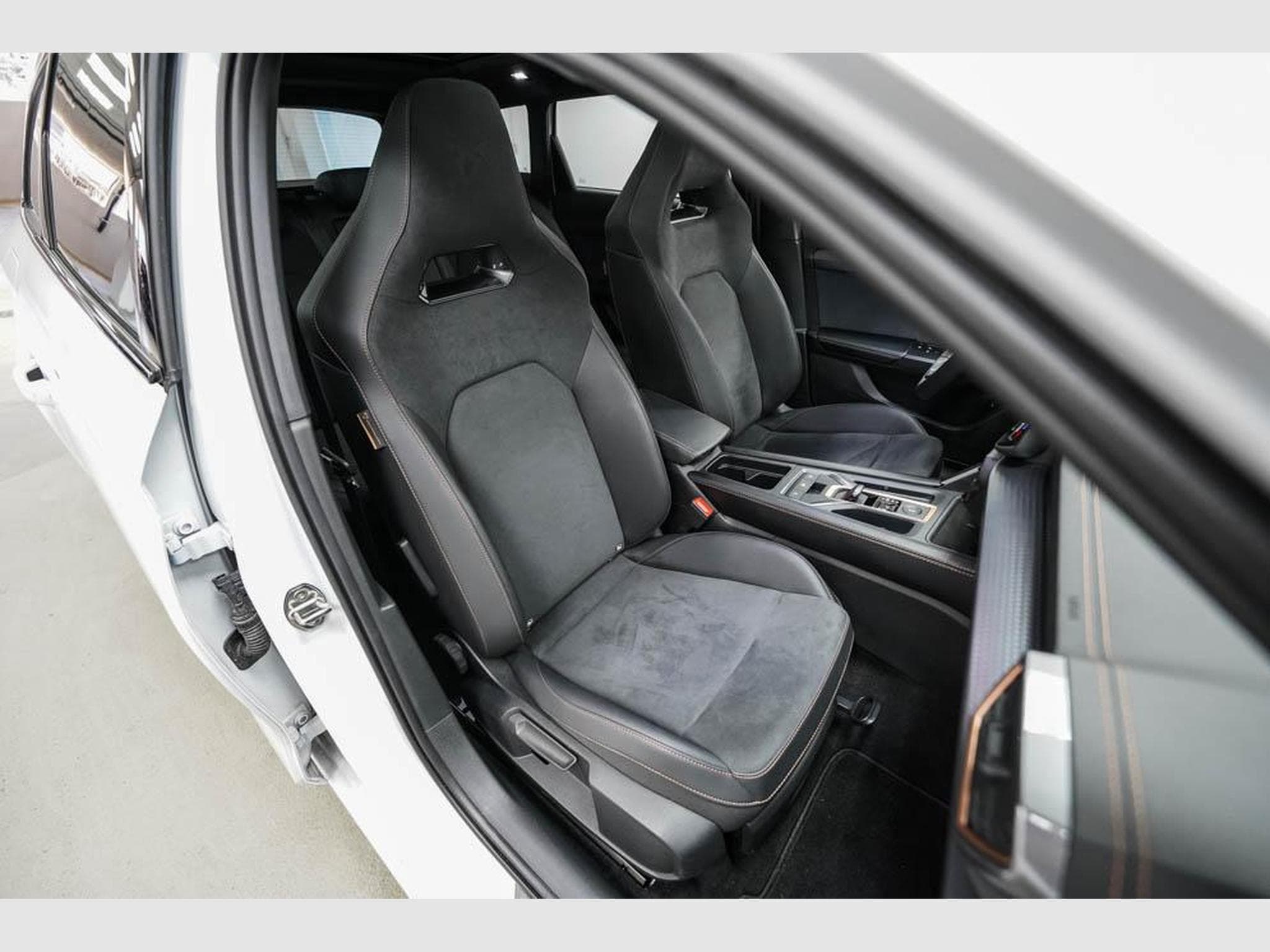 Cupra Leon ST 2,0 TSI (2025) - Foto 22