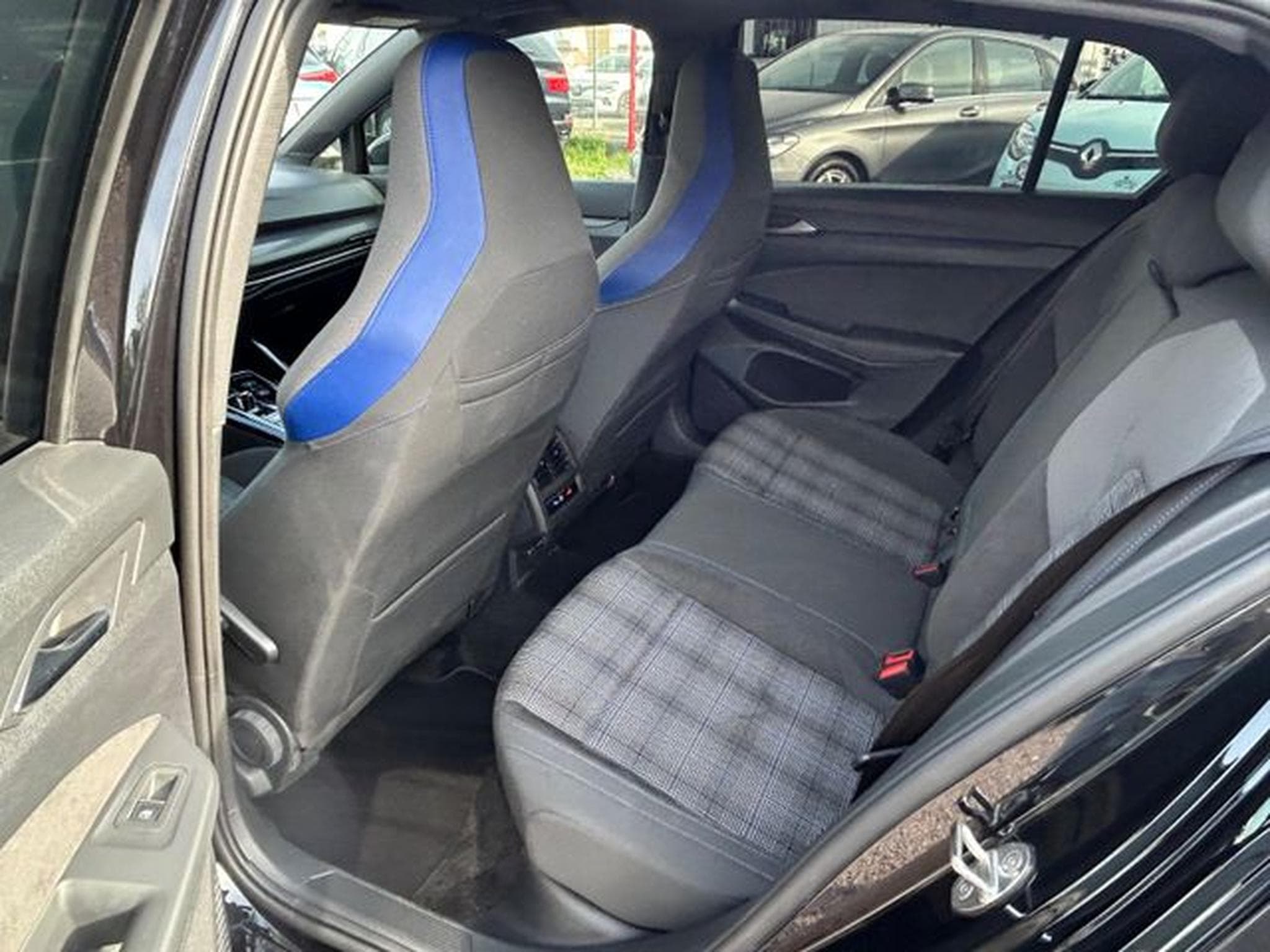 VW Golf Golf VIII Lim. GTE eHybrid *i-Cockpit*ACC* (2022) - Foto 8