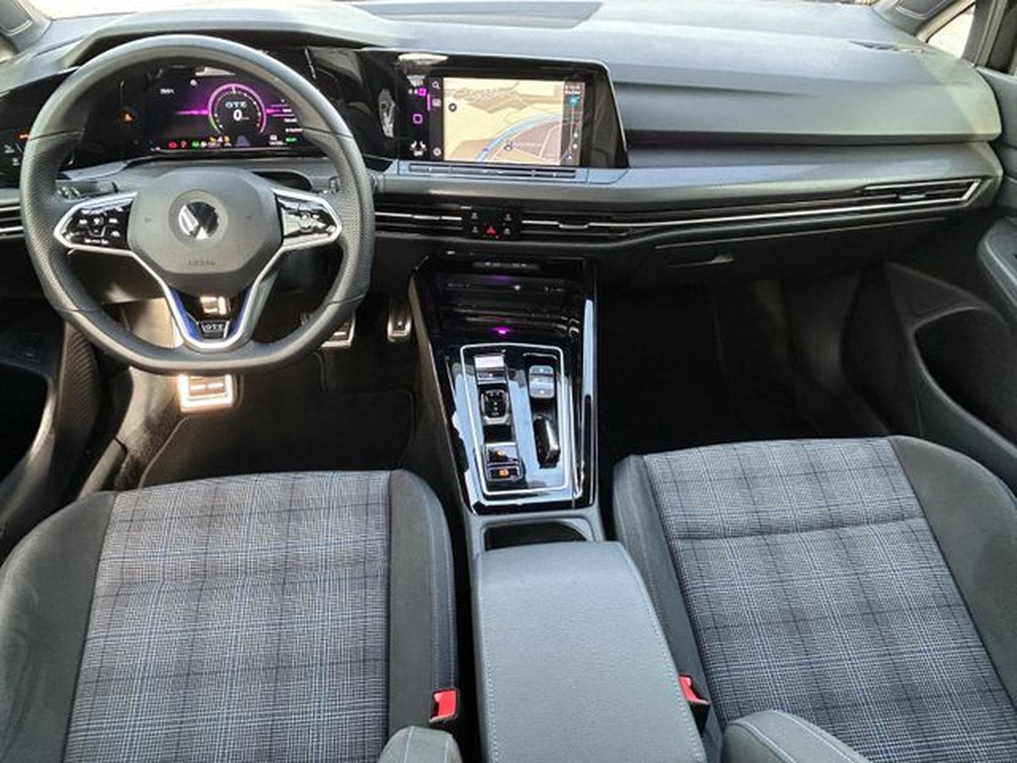 VW Golf Golf VIII Lim. GTE eHybrid *i-Cockpit*ACC* (2022) - Foto 9
