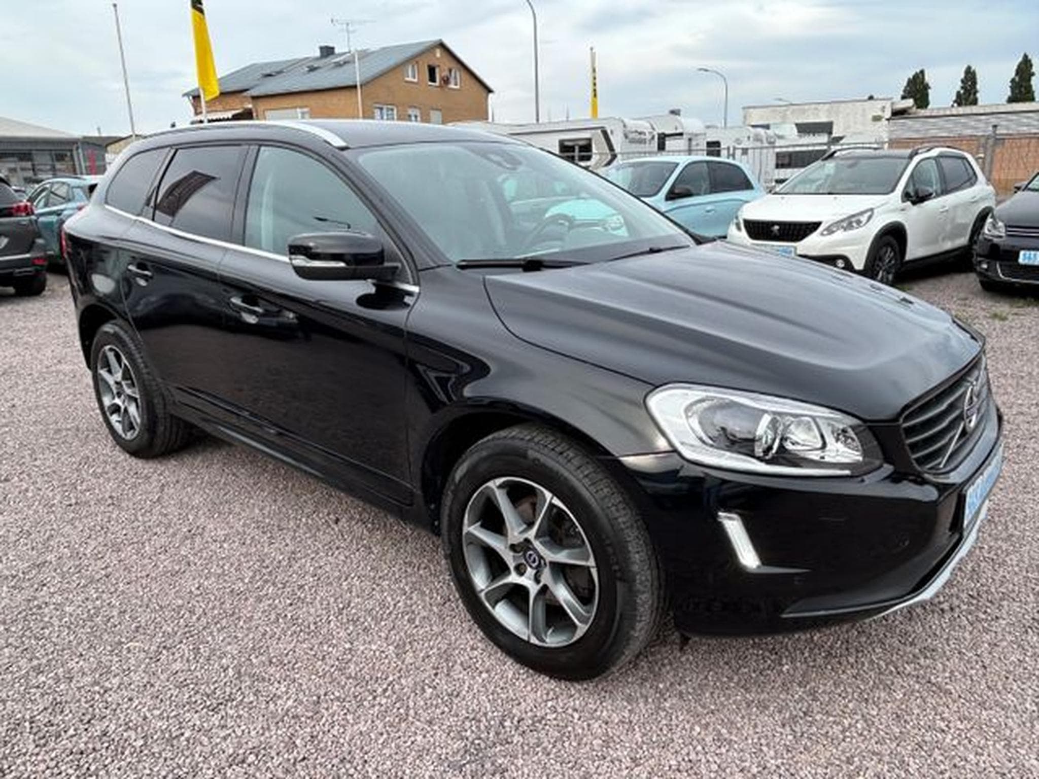 Volvo XC60 XC60 D4 AWD Ocean Race *Navi*AHK*Euro6* (2015) - Foto 3