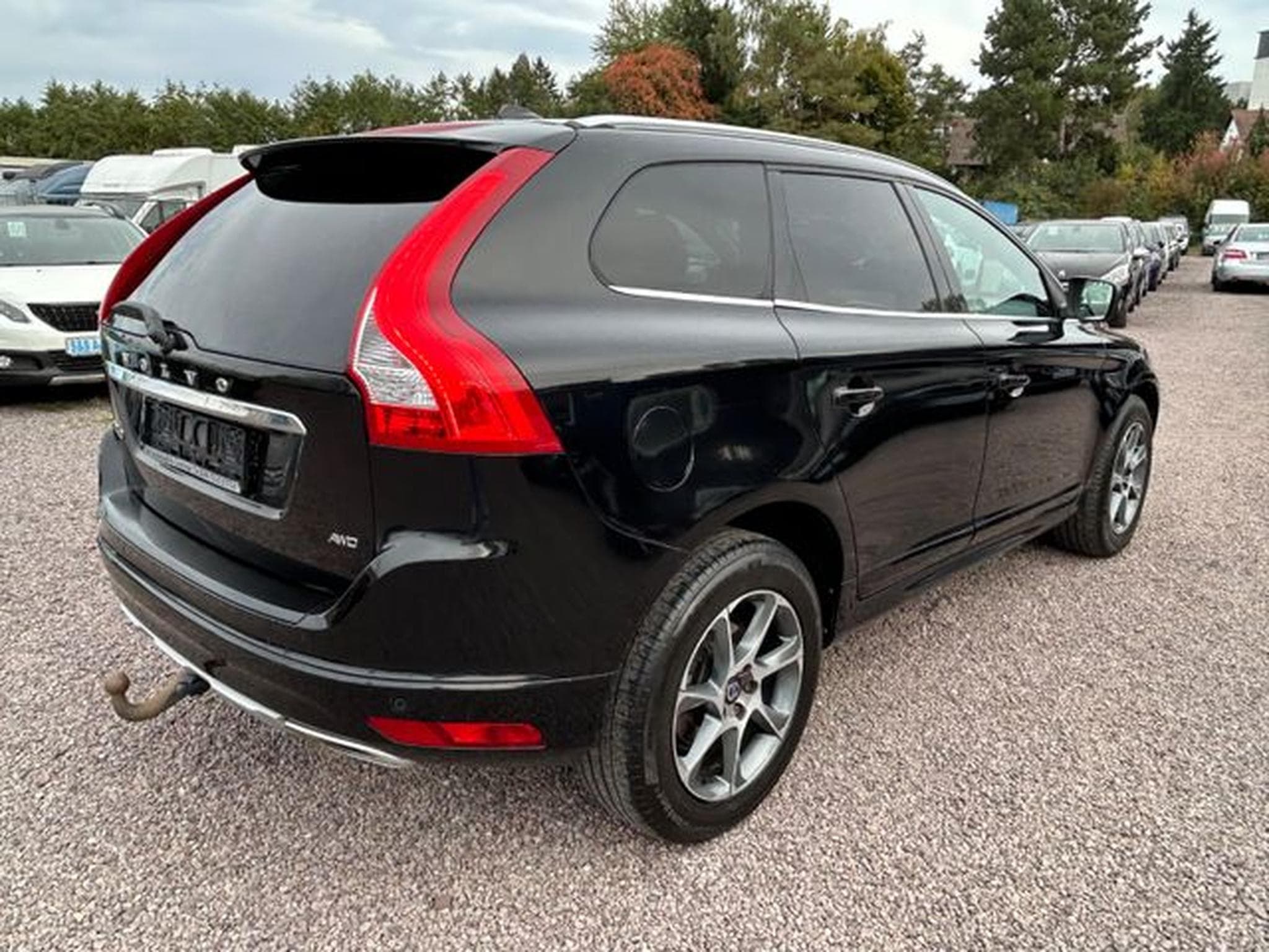 Volvo XC60 XC60 D4 AWD Ocean Race *Navi*AHK*Euro6* (2015) - Foto 4