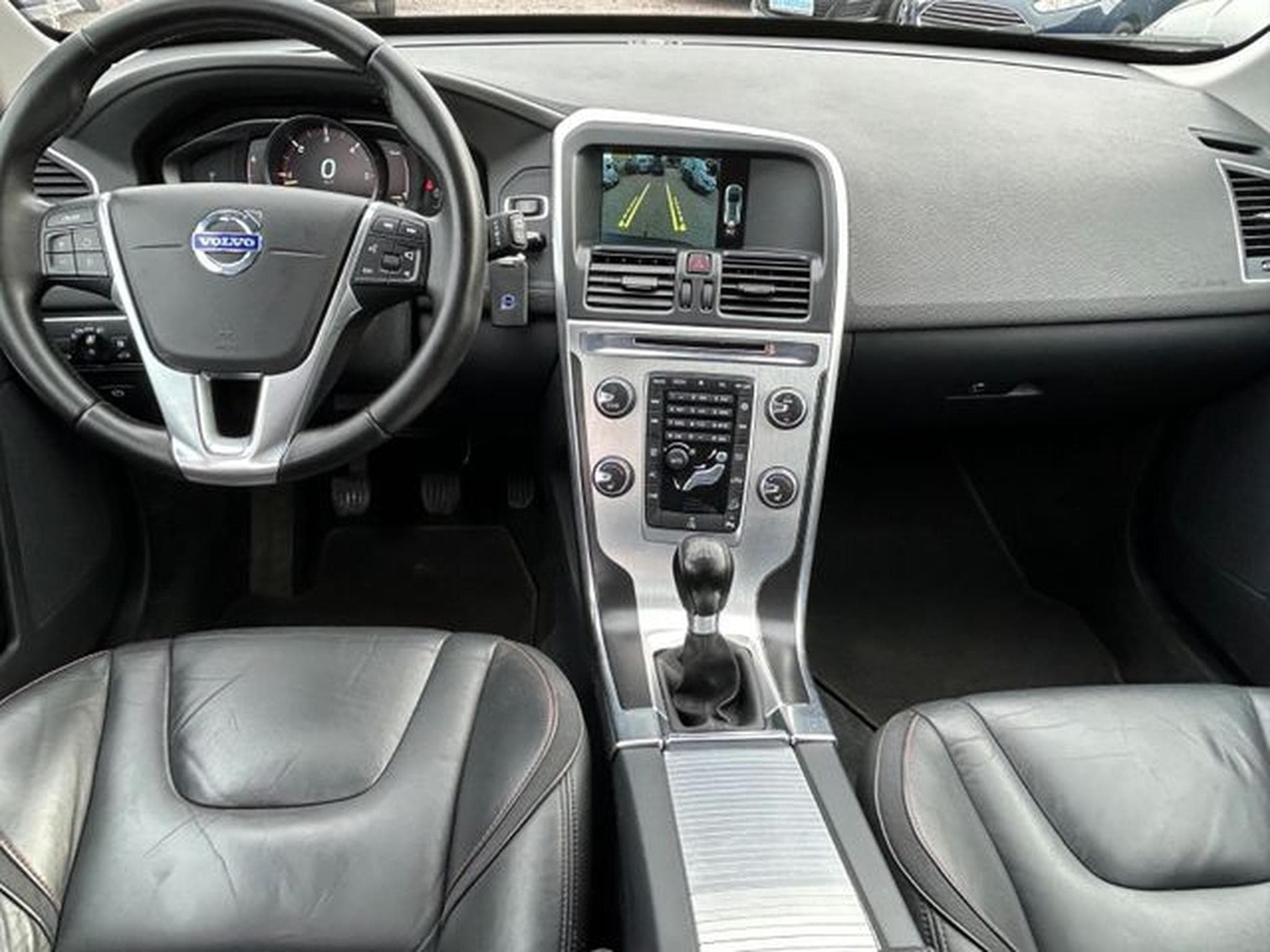 Volvo XC60 XC60 D4 AWD Ocean Race *Navi*AHK*Euro6* (2015) - Foto 10