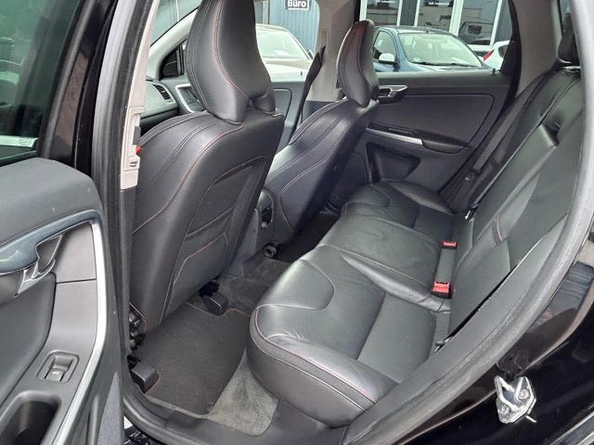 Volvo XC60 XC60 D4 AWD Ocean Race *Navi*AHK*Euro6* (2015) - Foto 8