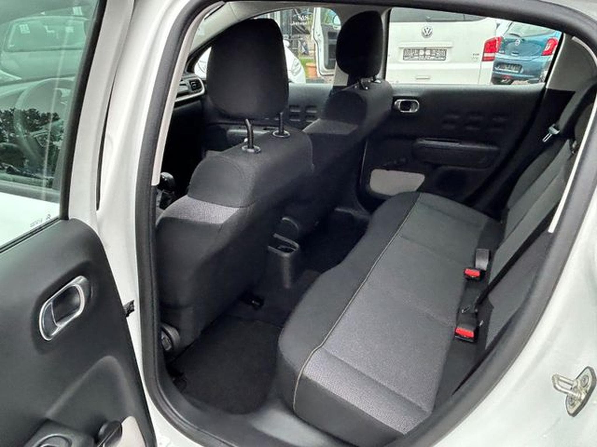 Citroën C3 C3 Feel Airbump *Bluetooth*LED*Tempomat*Euro6* (2017) - Foto 8